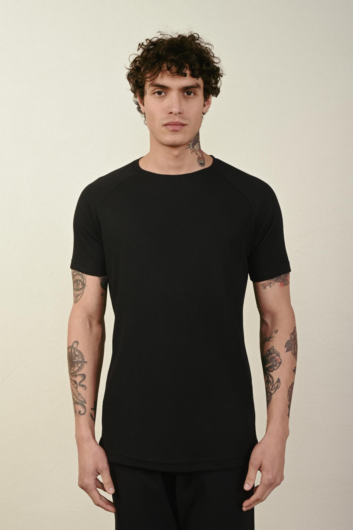 Wholesale Men Black T-shirt 721351