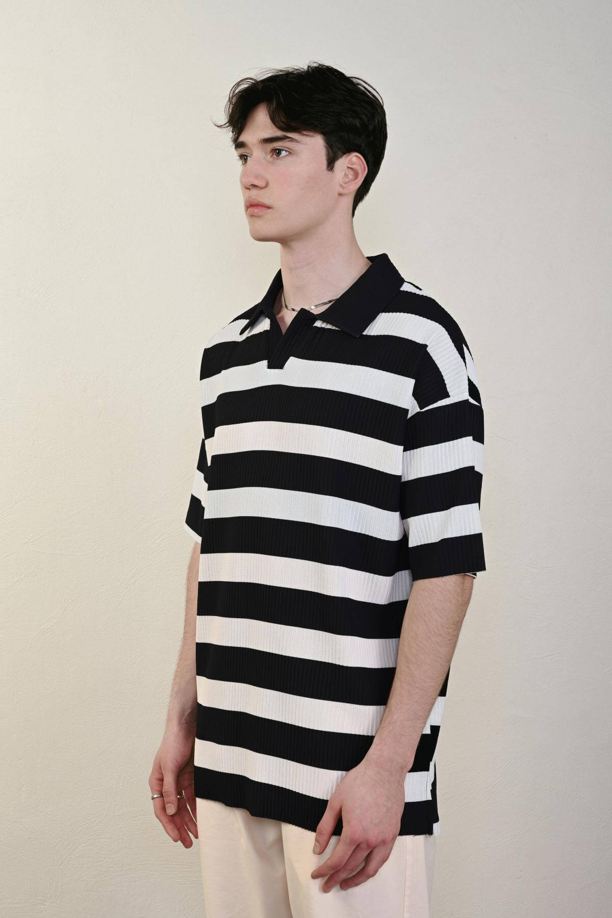 Wholesale Men Black T-shirt 721599