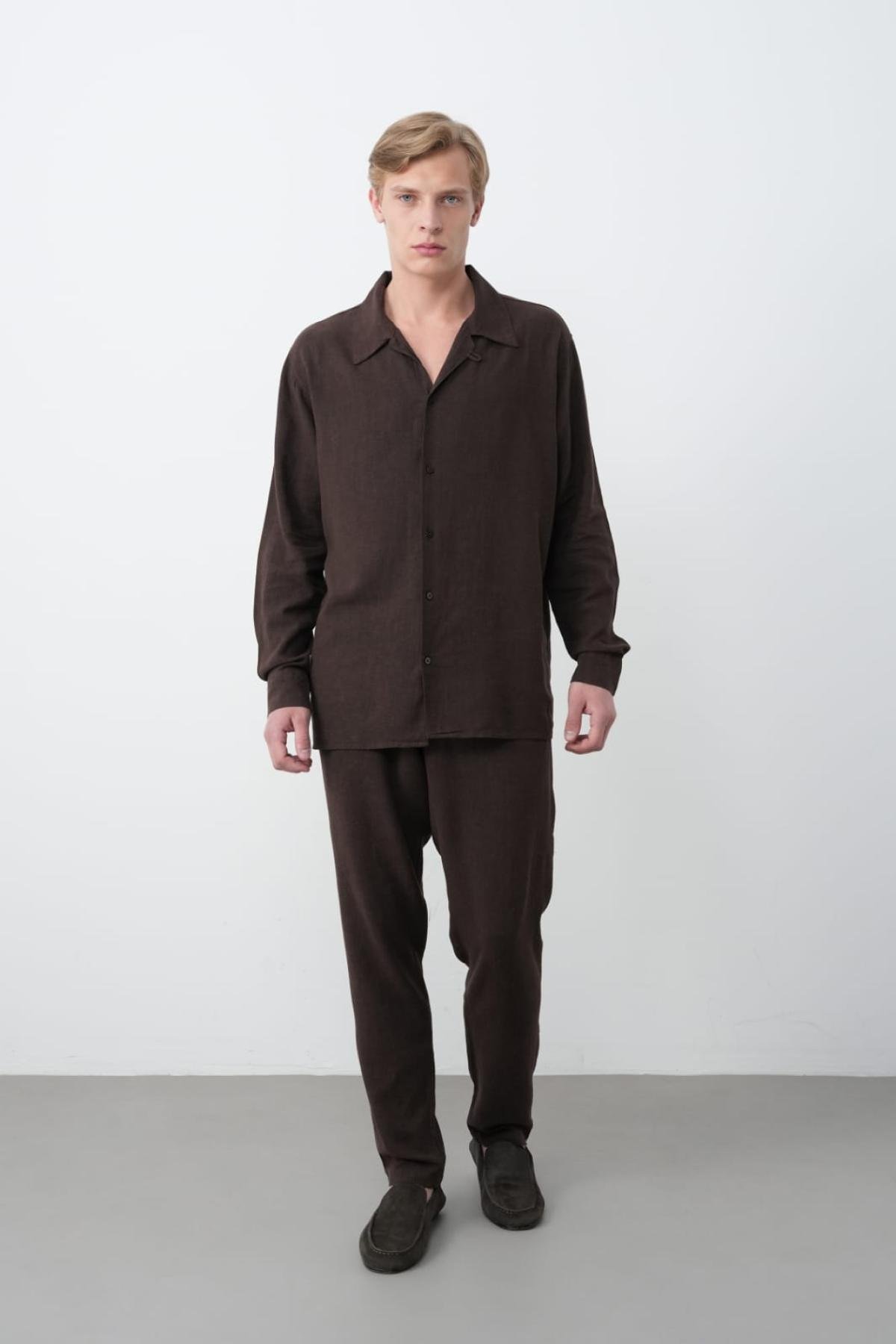 Wholesale Men Brown Long-Sleeve Shirt 739084