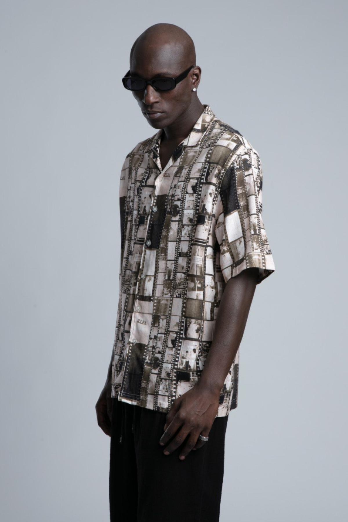 Wholesale Men Brown Printed Short Sleeve Shirt 729986
