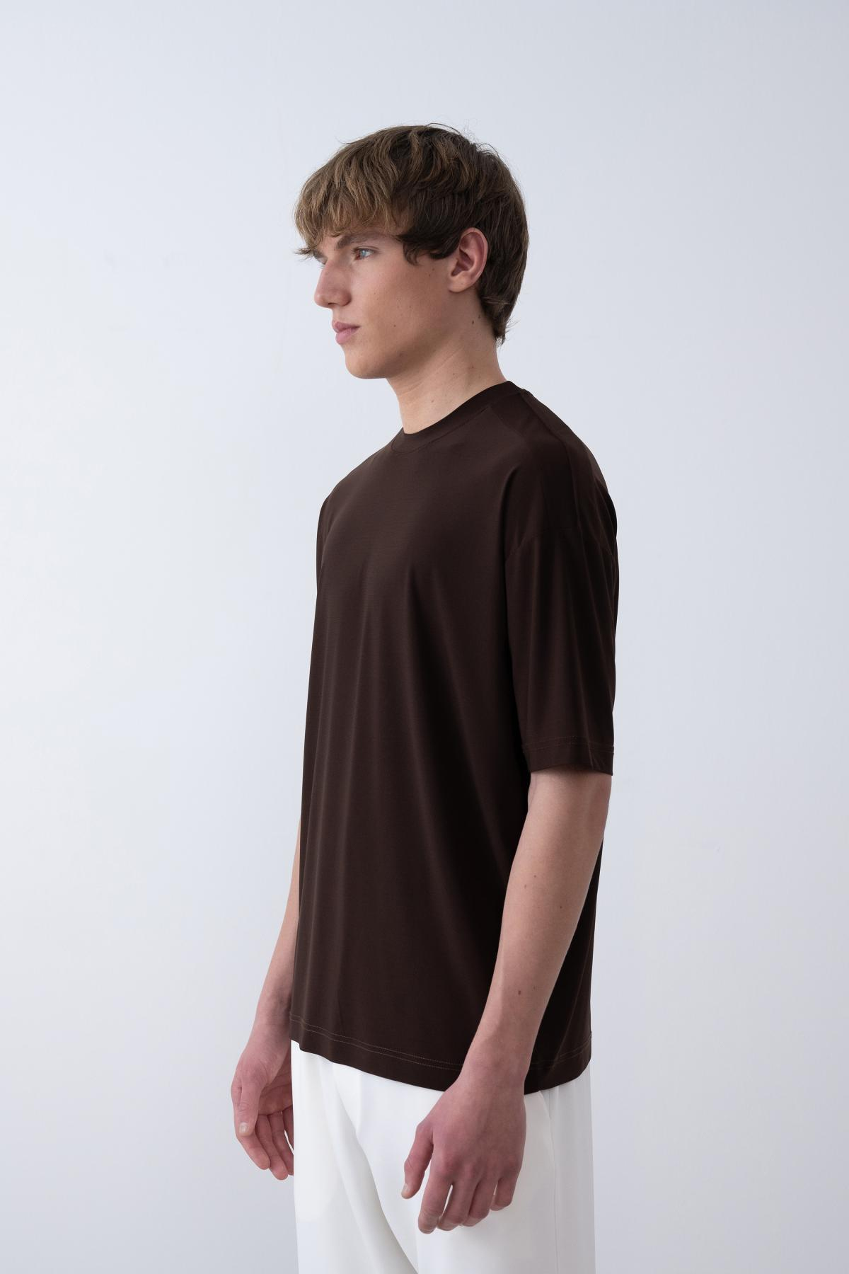 Wholesale Men Brown T-shirt 721270