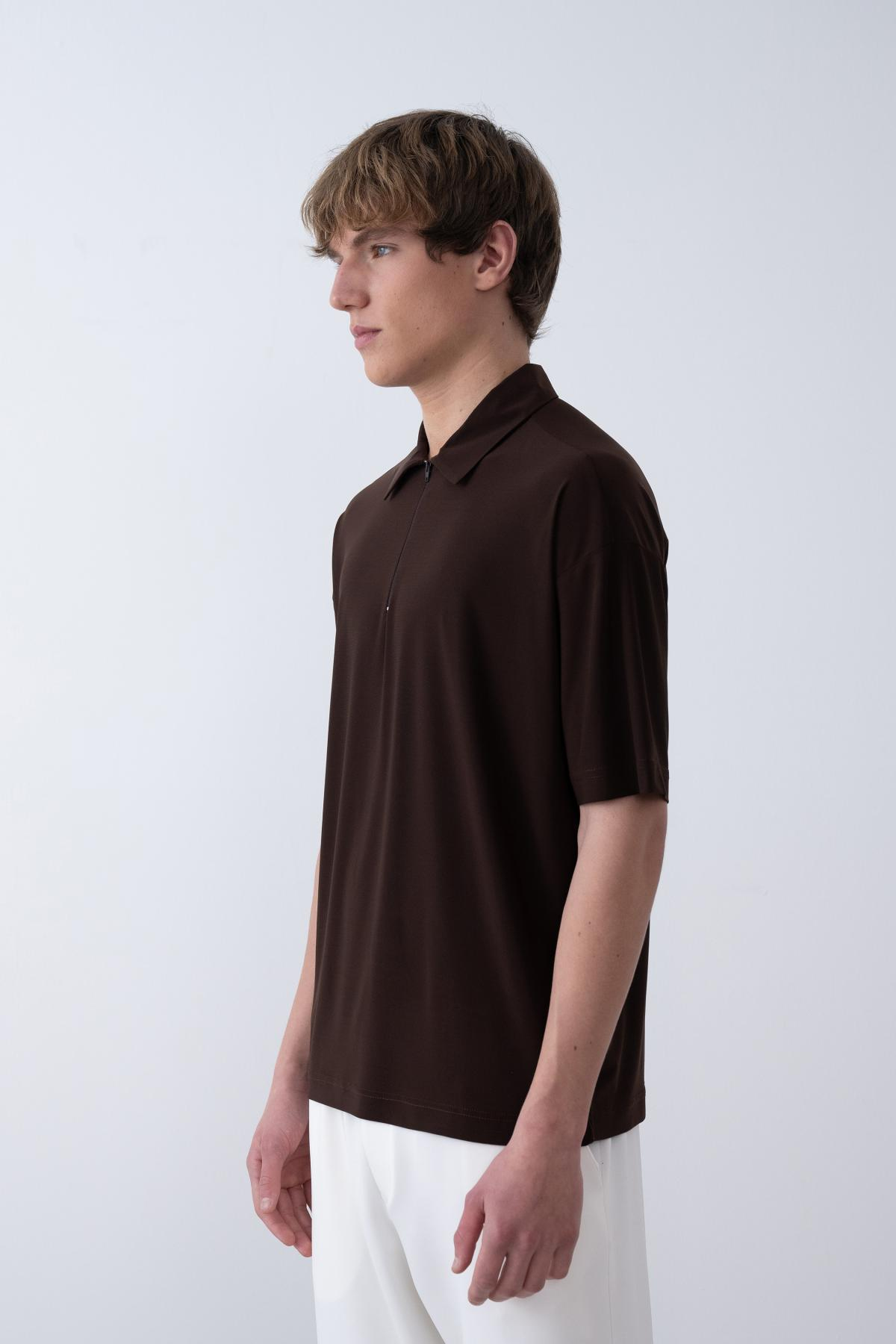 Wholesale Men Brown T-shirt 721377