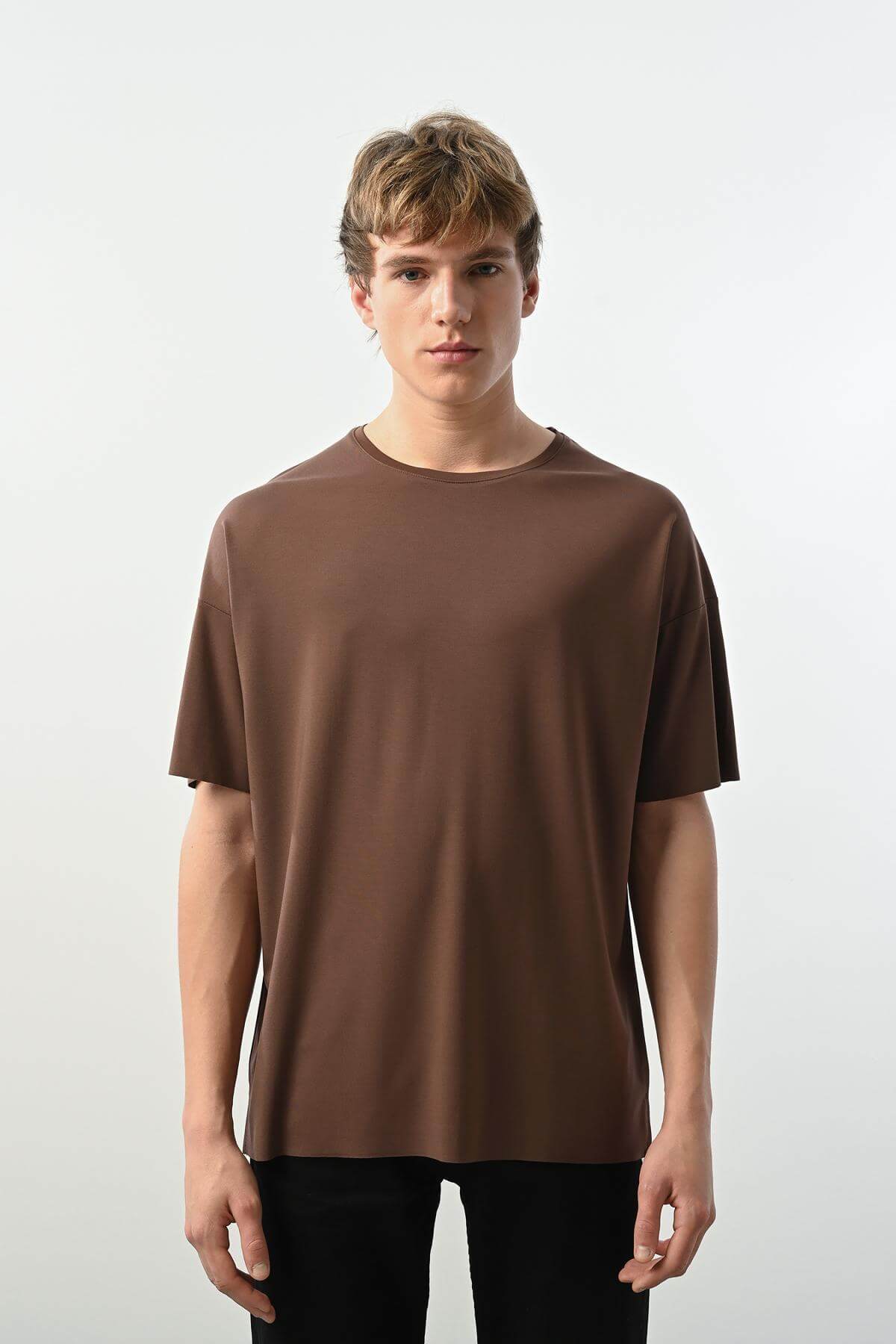 Wholesale Men Brown T-shirt 721632