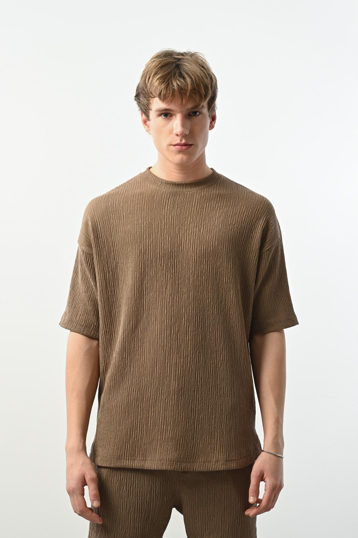 Wholesale Men Brown T-shirt 721431