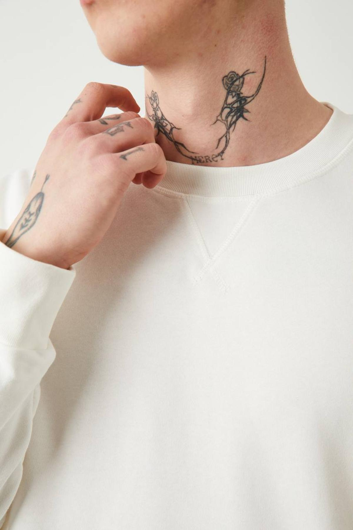 Wholesale Men Cream Sweatshirt 739180
