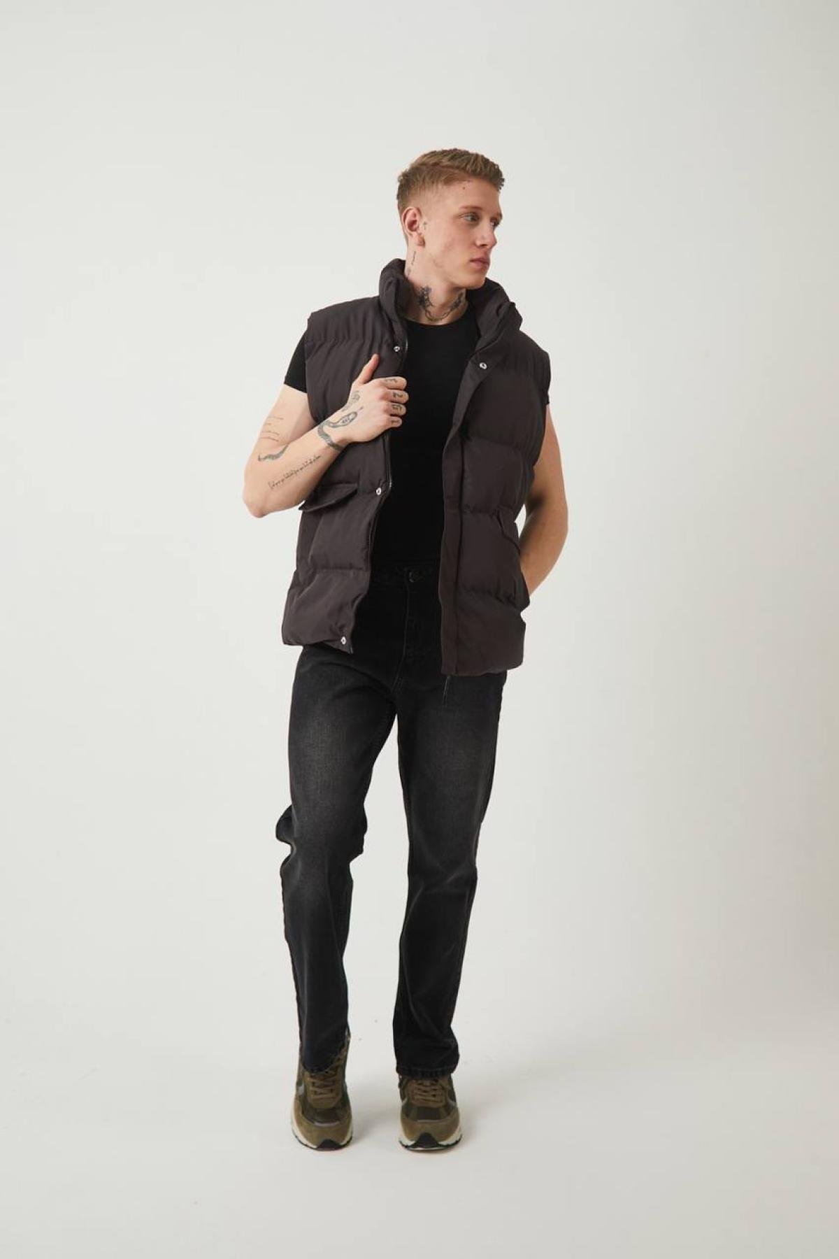 Wholesale Men Dark Brown Puffer Vest 739189
