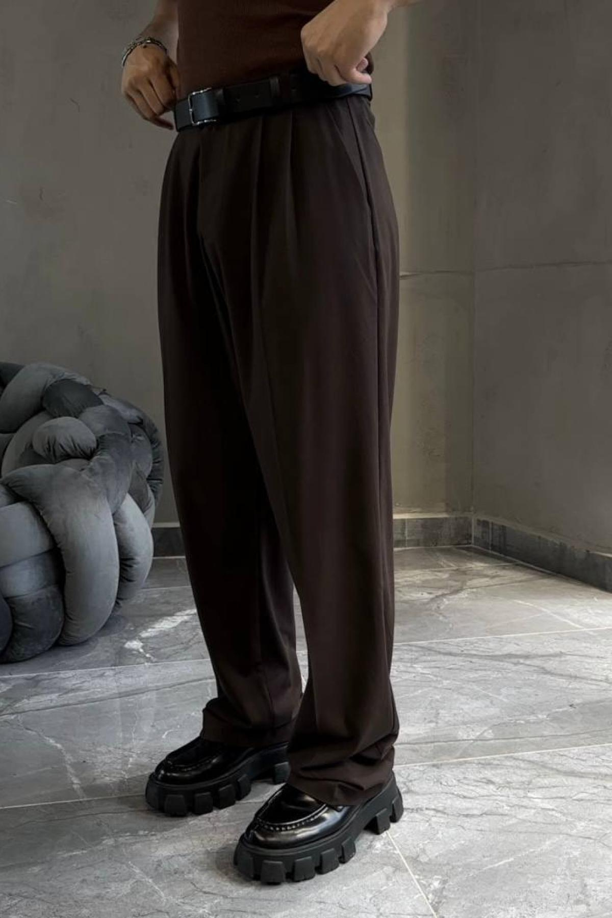Wholesale Men Dark Brown Trousers With Pleat Detail 739209