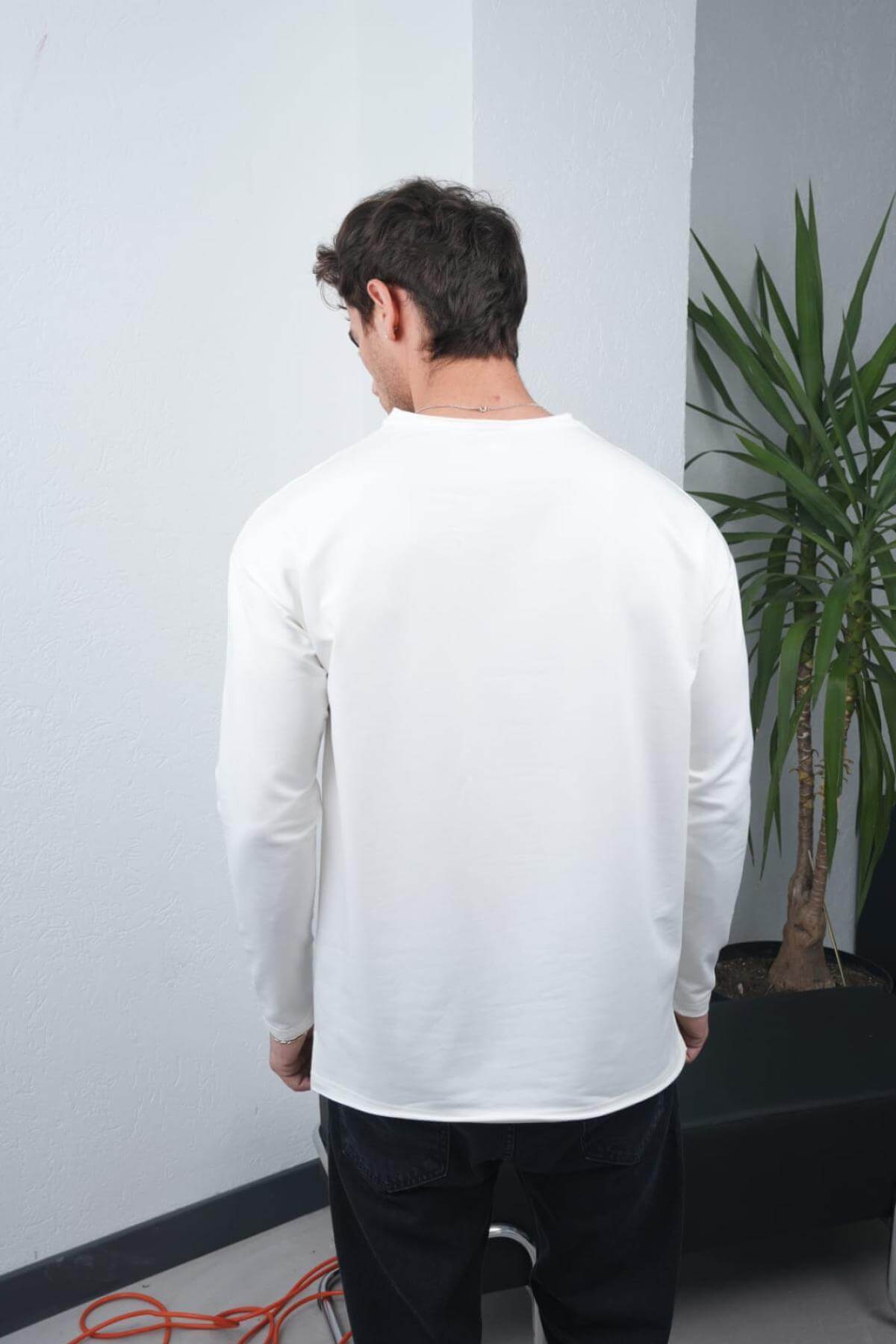 Wholesale Men Ecru Crew-Neck Sweatshirt 738140