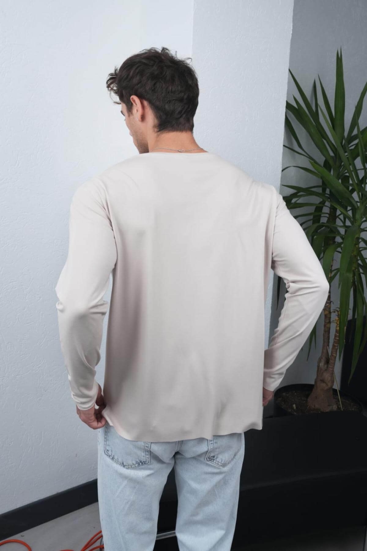 Wholesale Men Ecru Crew-Neck Sweatshirt 738104