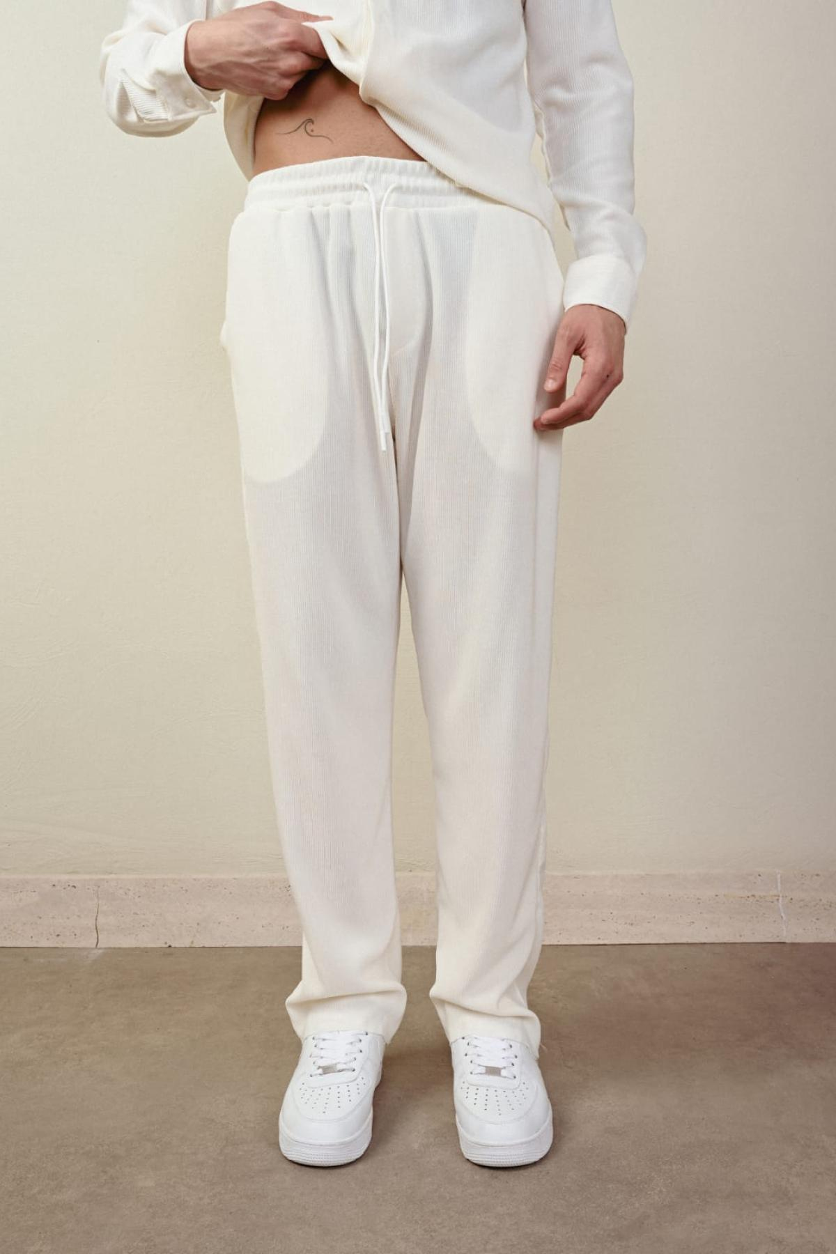 Wholesale Men Ecru Pants 739016