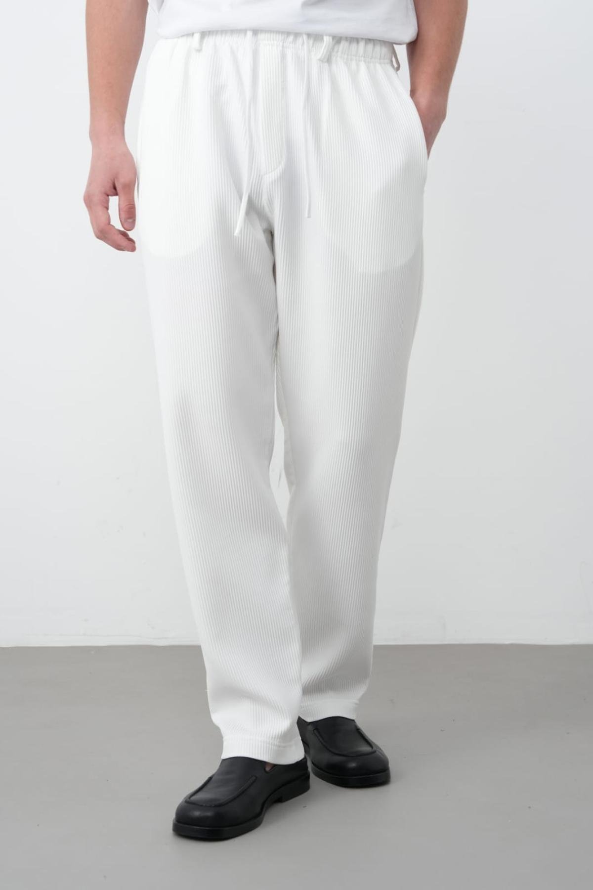 Wholesale Men Ecru Pants 738276
