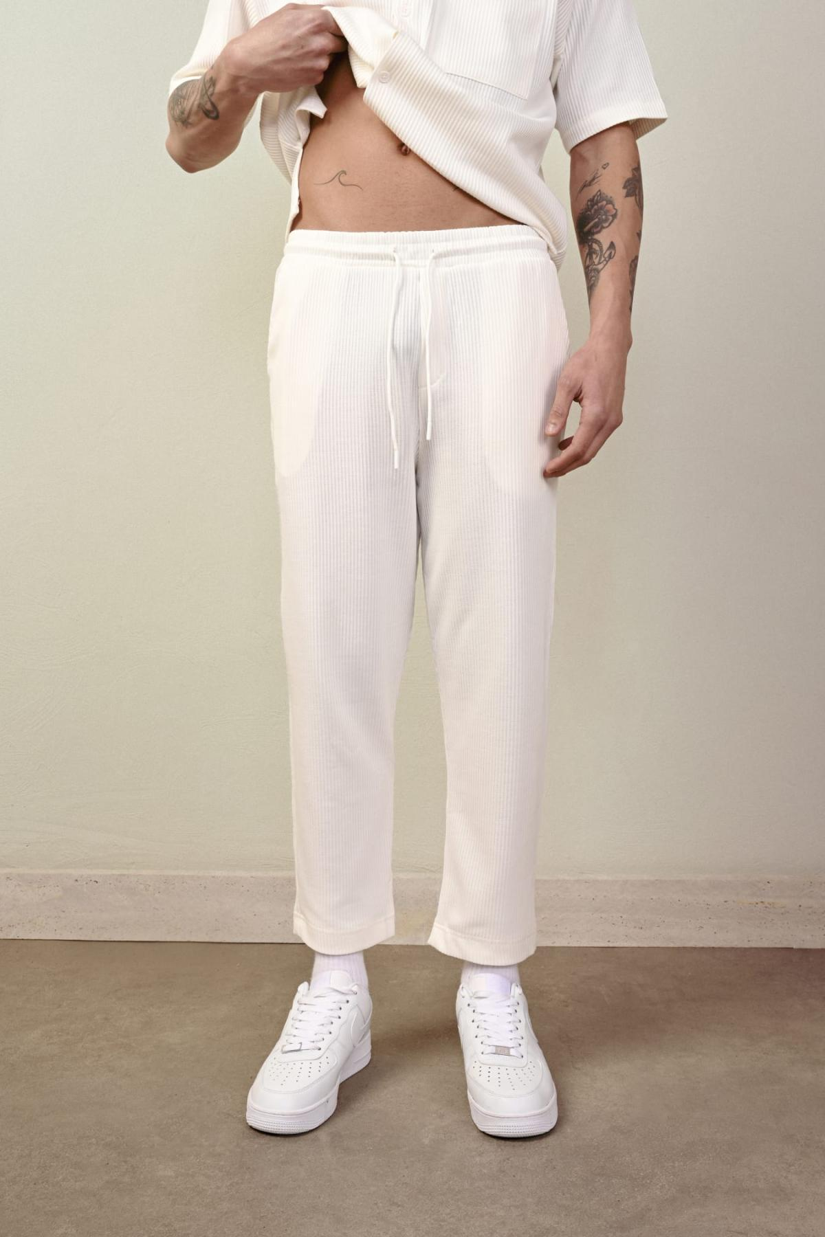 Wholesale Men Ecru Pants 738723