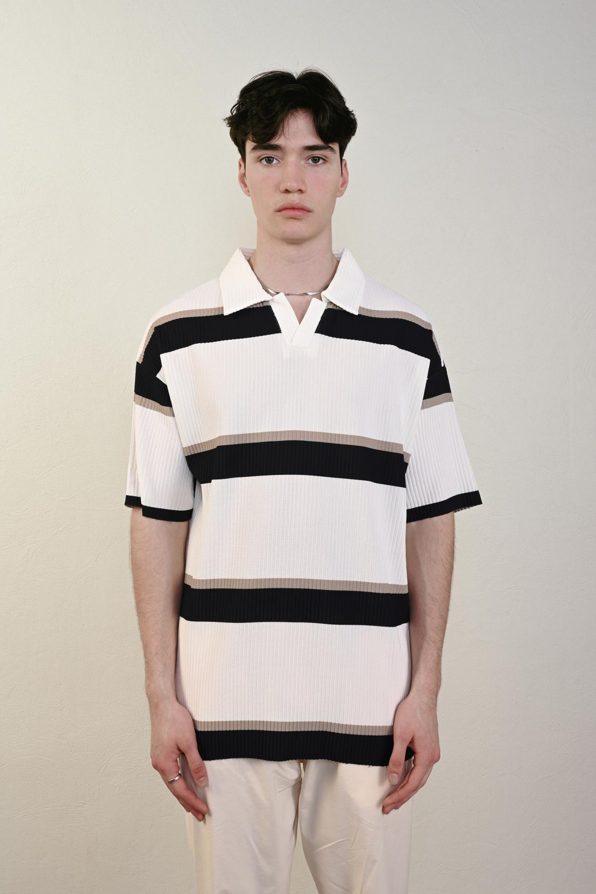 Wholesale Men Ecru T-shirt 721614