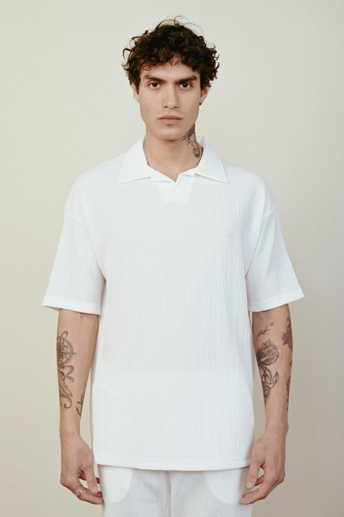 Wholesale Men Ecru T-shirt 721519