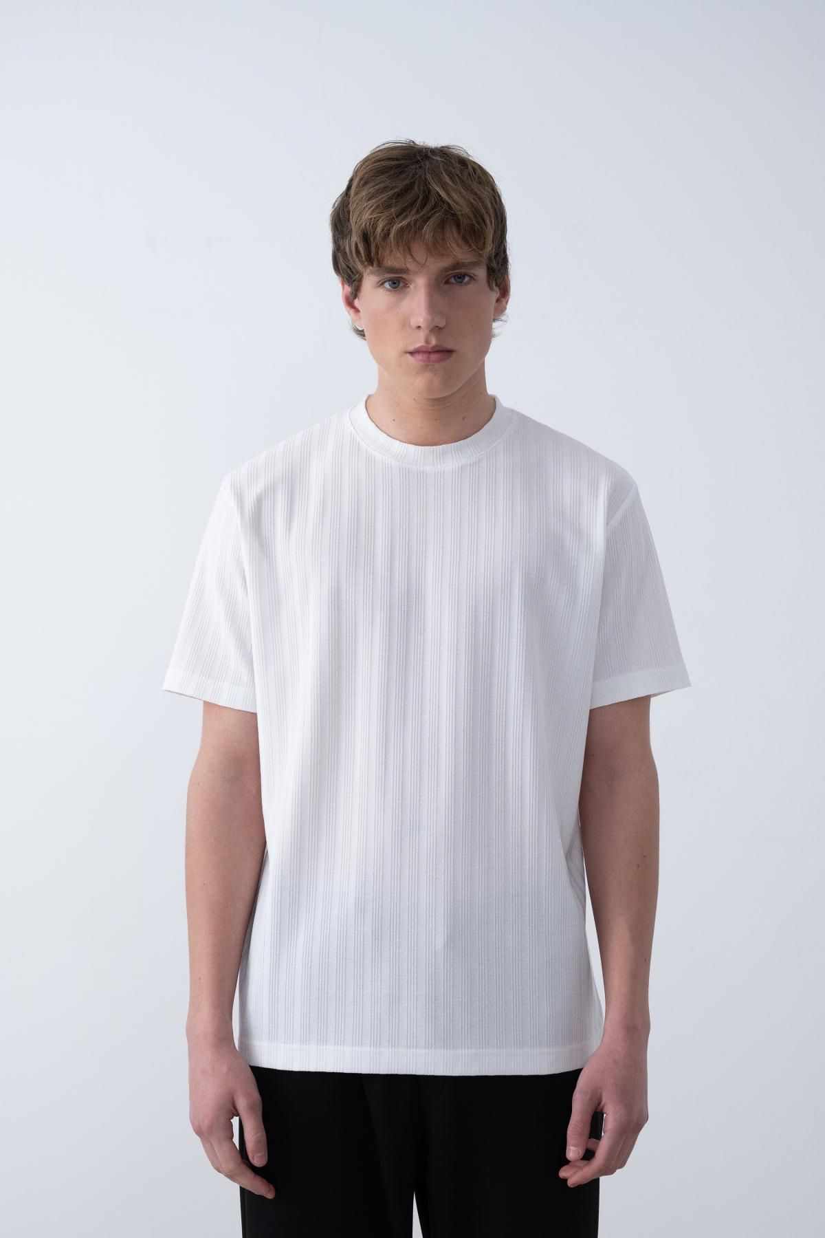 Wholesale Men Ecru T-shirt 721482