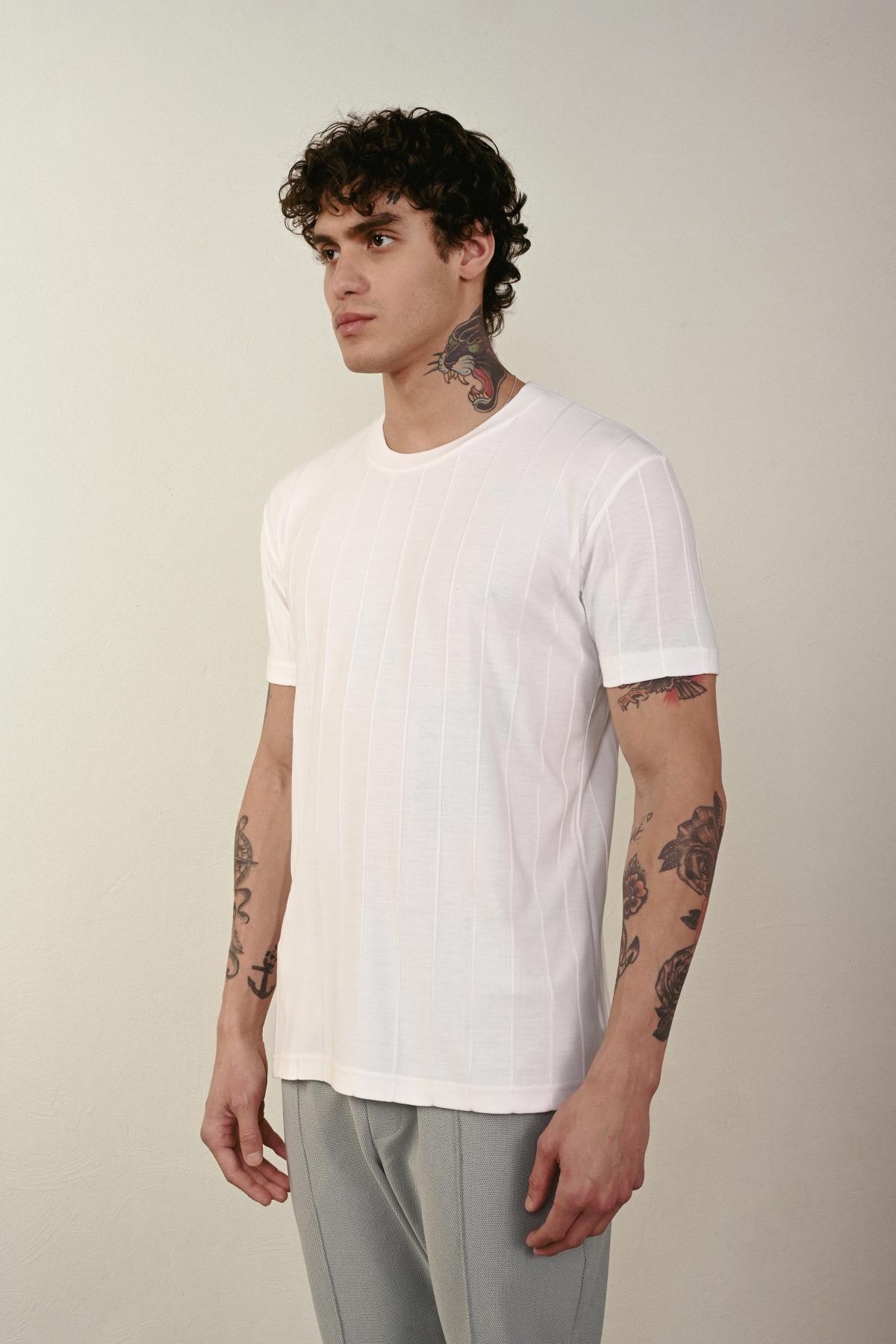Wholesale Men Ecru T-shirt 721389