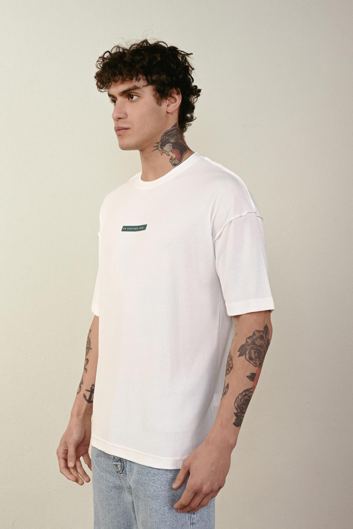 Wholesale Men Ecru T-shirt 721439