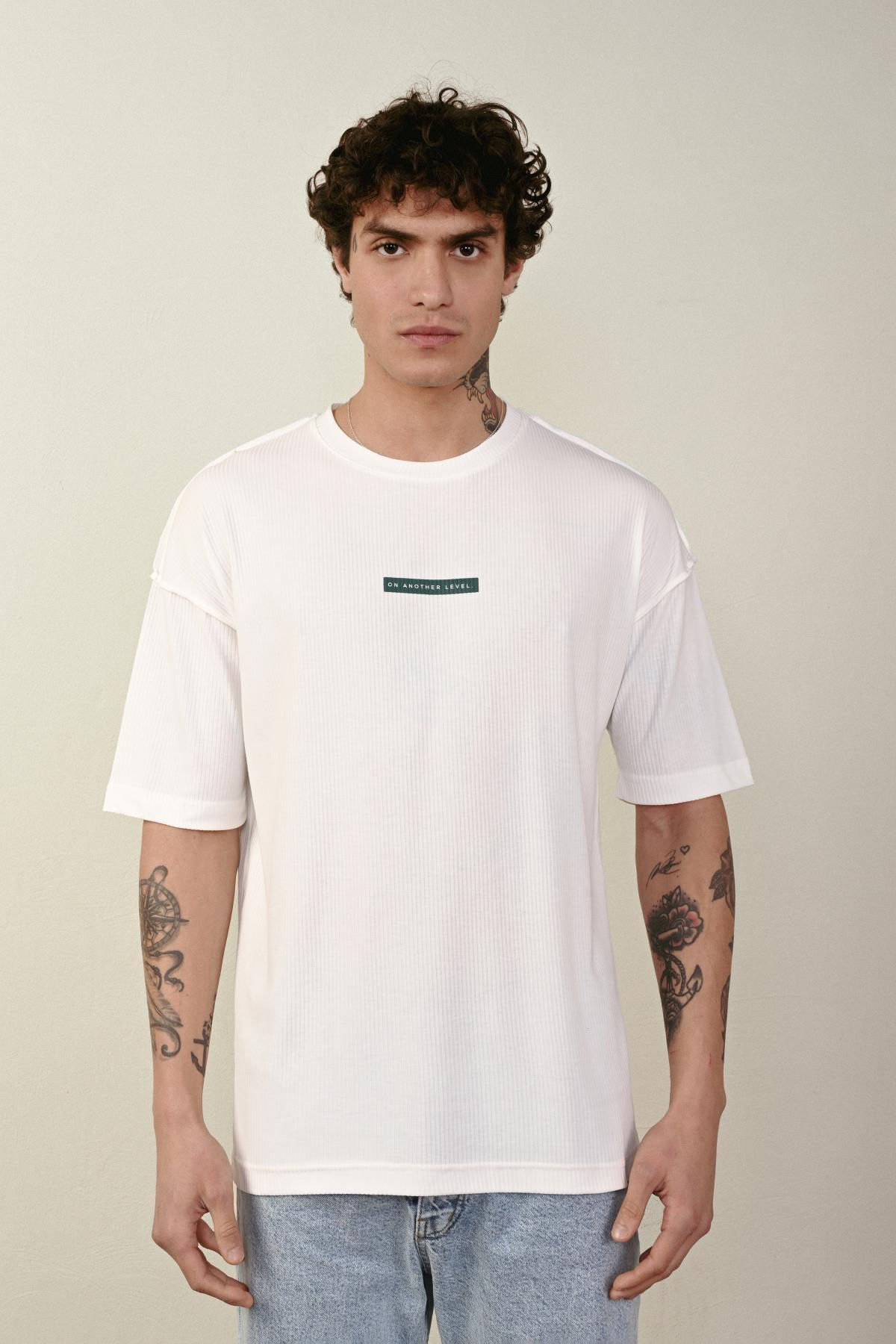 Wholesale Men Ecru T-shirt 721439