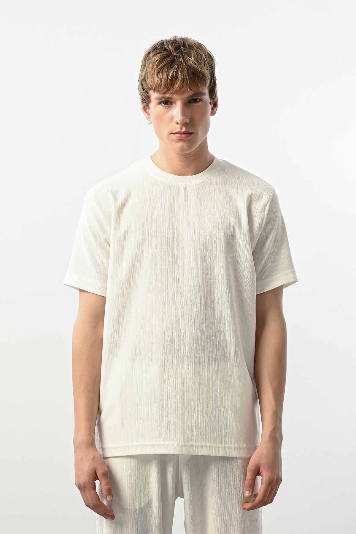 Wholesale Men Ecru T-shirt 721219