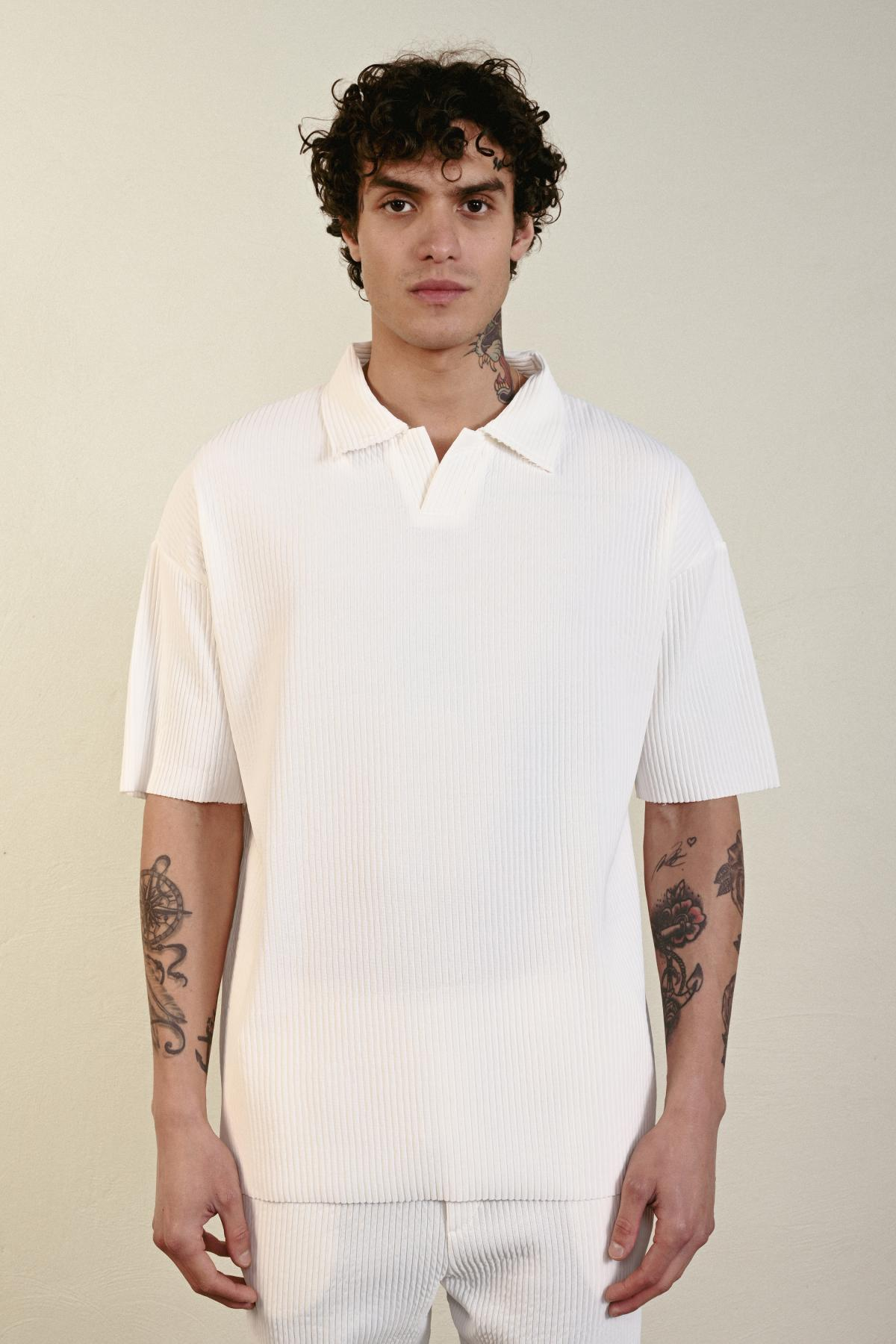 Wholesale Men Ecru T-shirt 721443