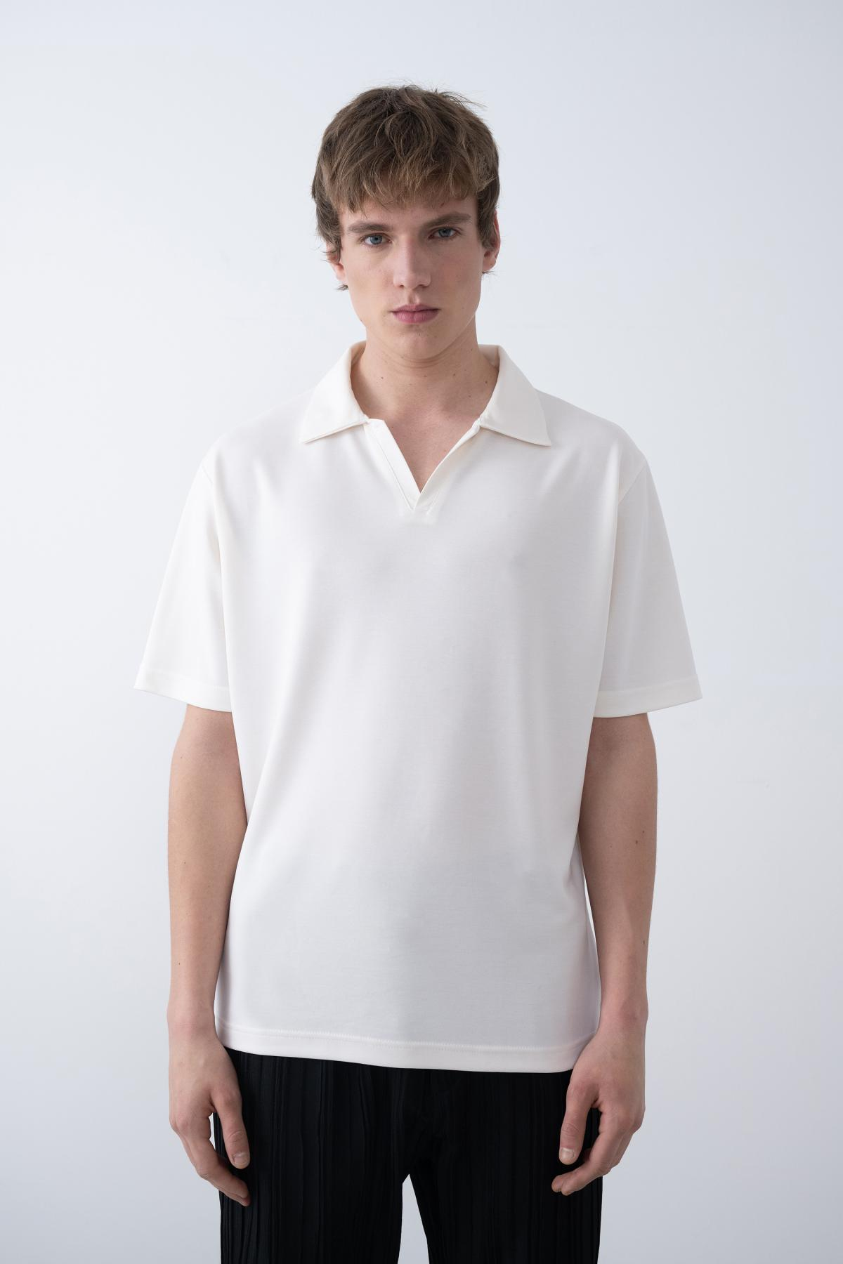 Wholesale Men Ecru T-shirt 723112