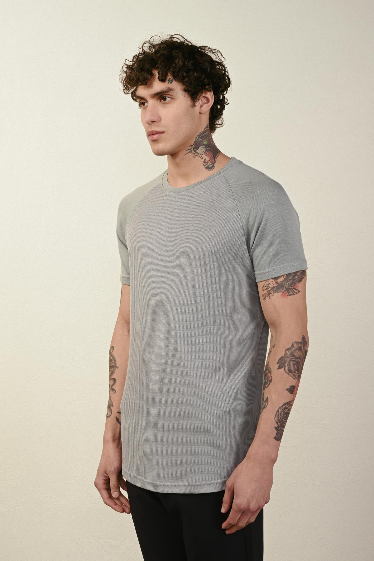 Wholesale Men Gray T-shirt 721354