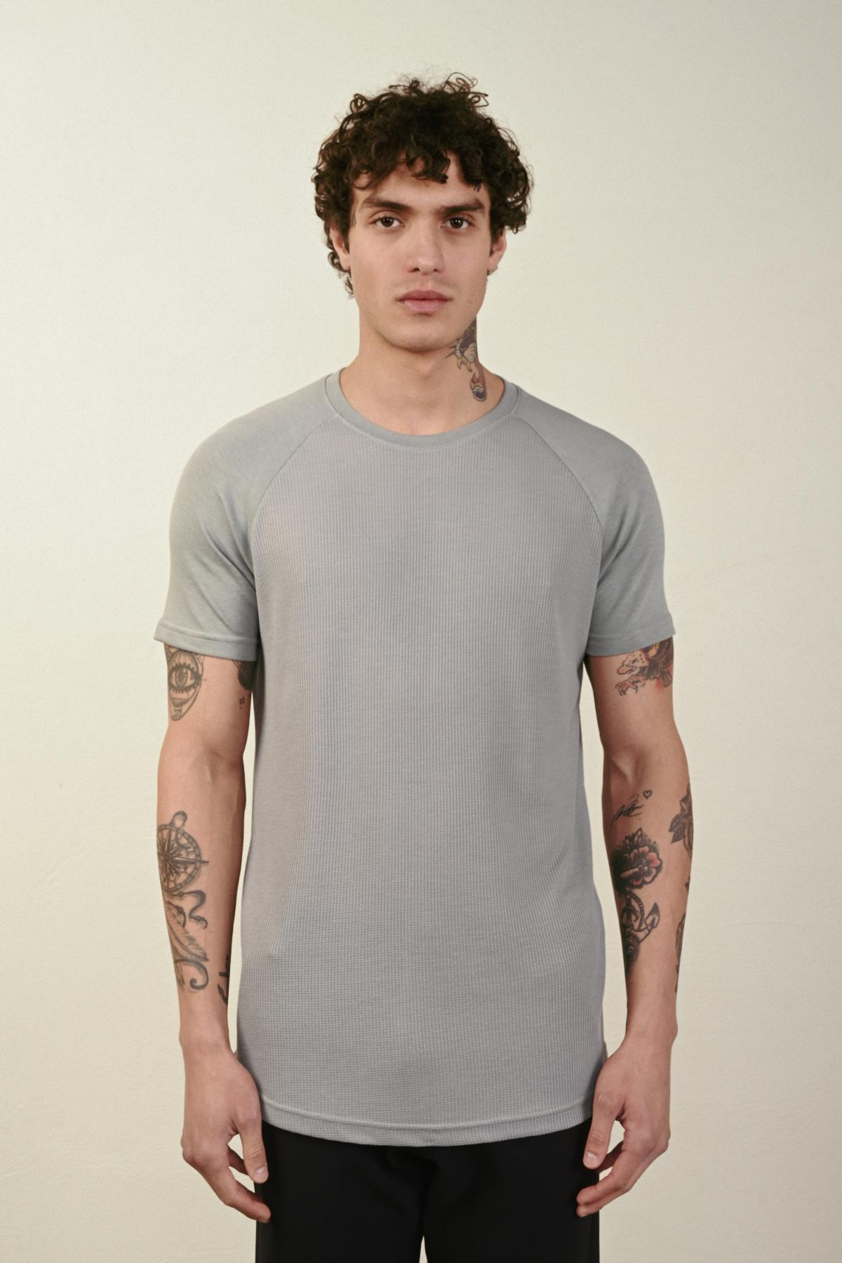 Wholesale Men Gray T-shirt 721354