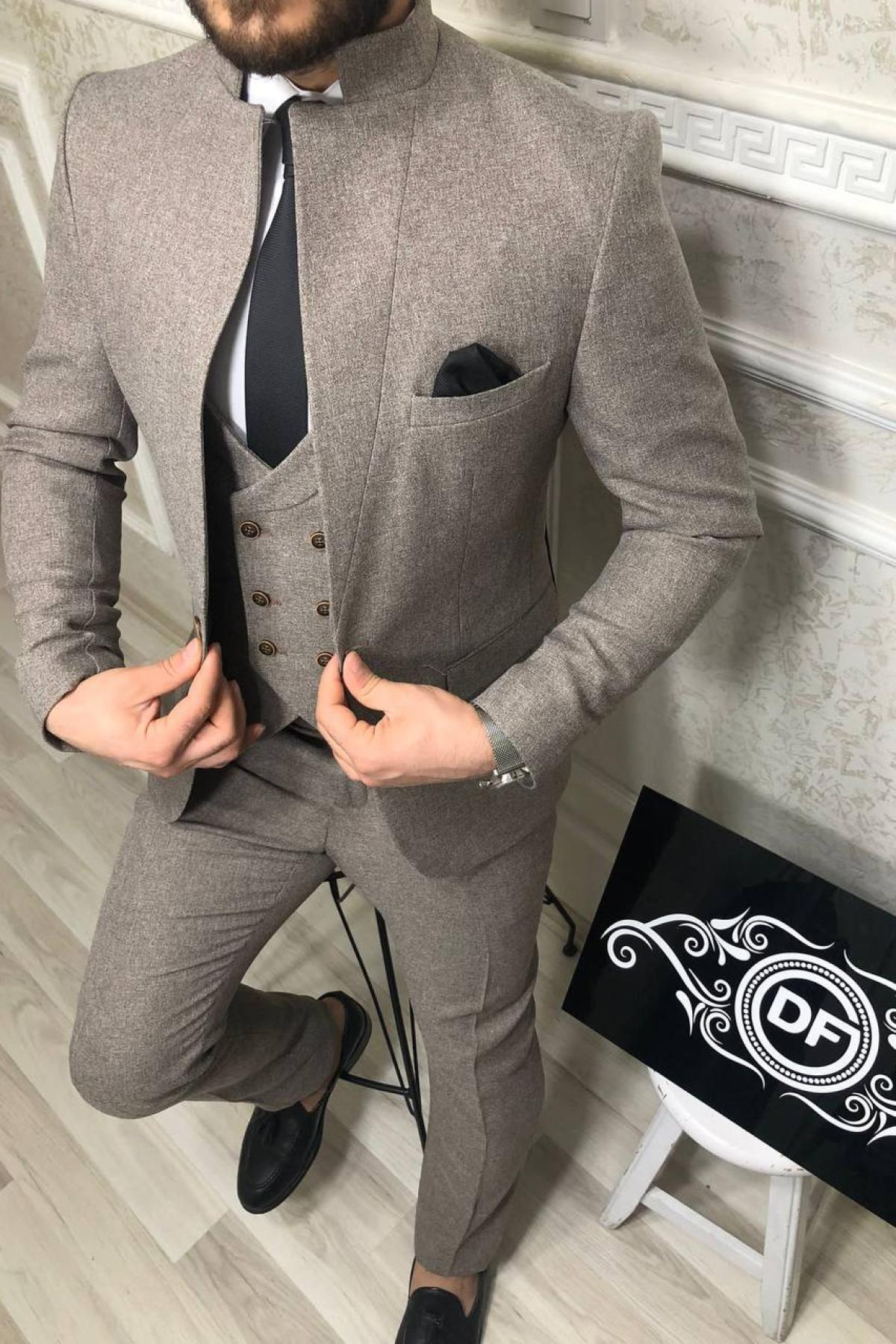 Wholesale Men Greige Three Piece Suits Blazer Vest and Trousers 714437