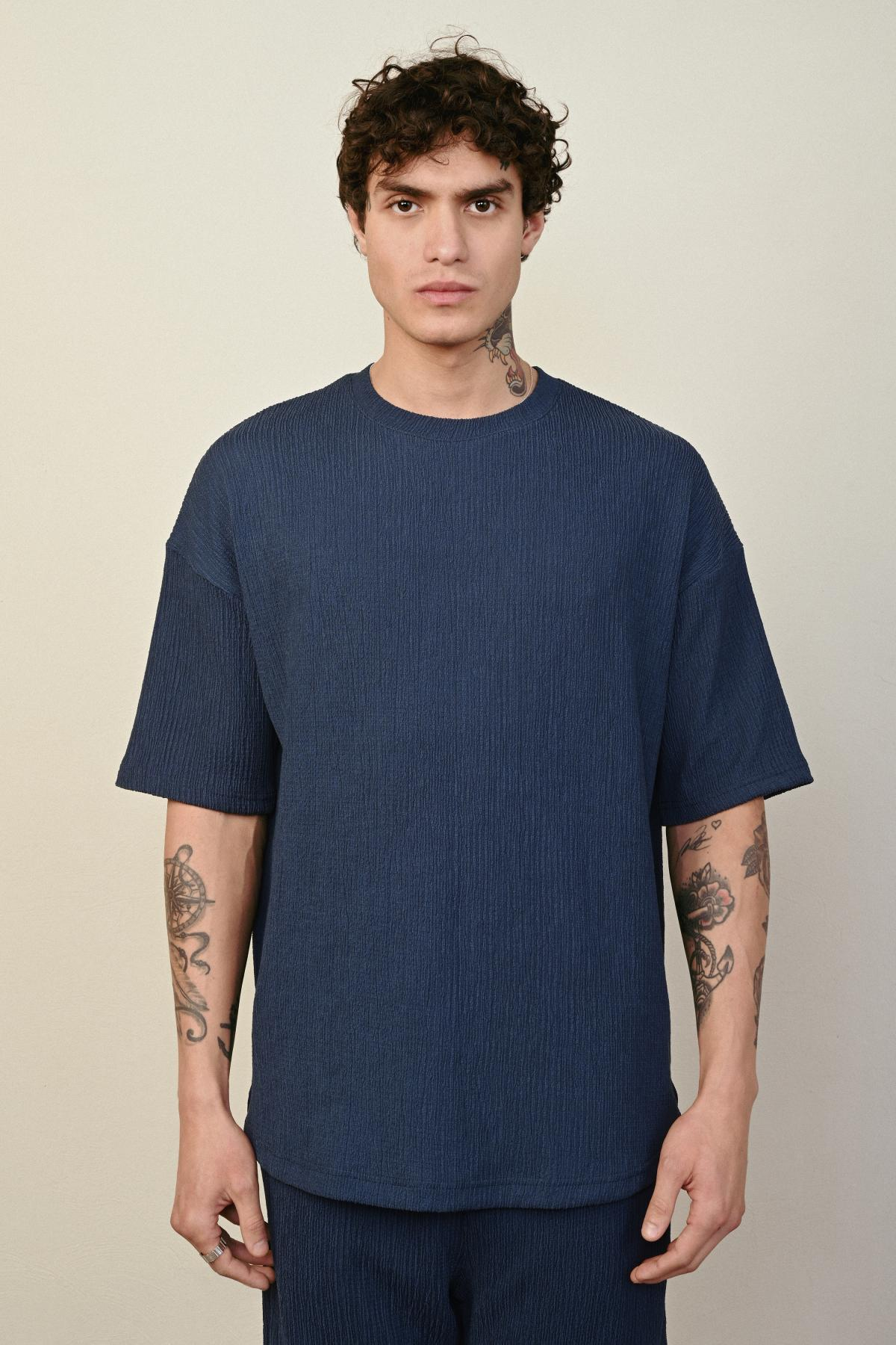 Wholesale Men Indigo T-shirt 721430