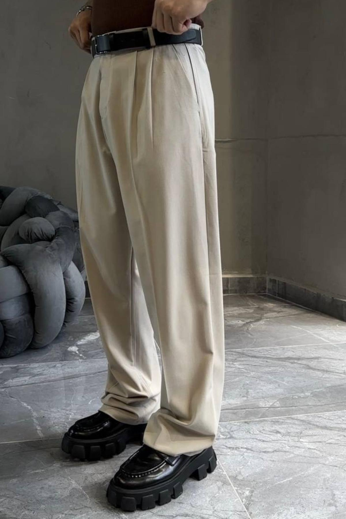 Wholesale Men Light Beige Trousers With Pleat Detail 739210
