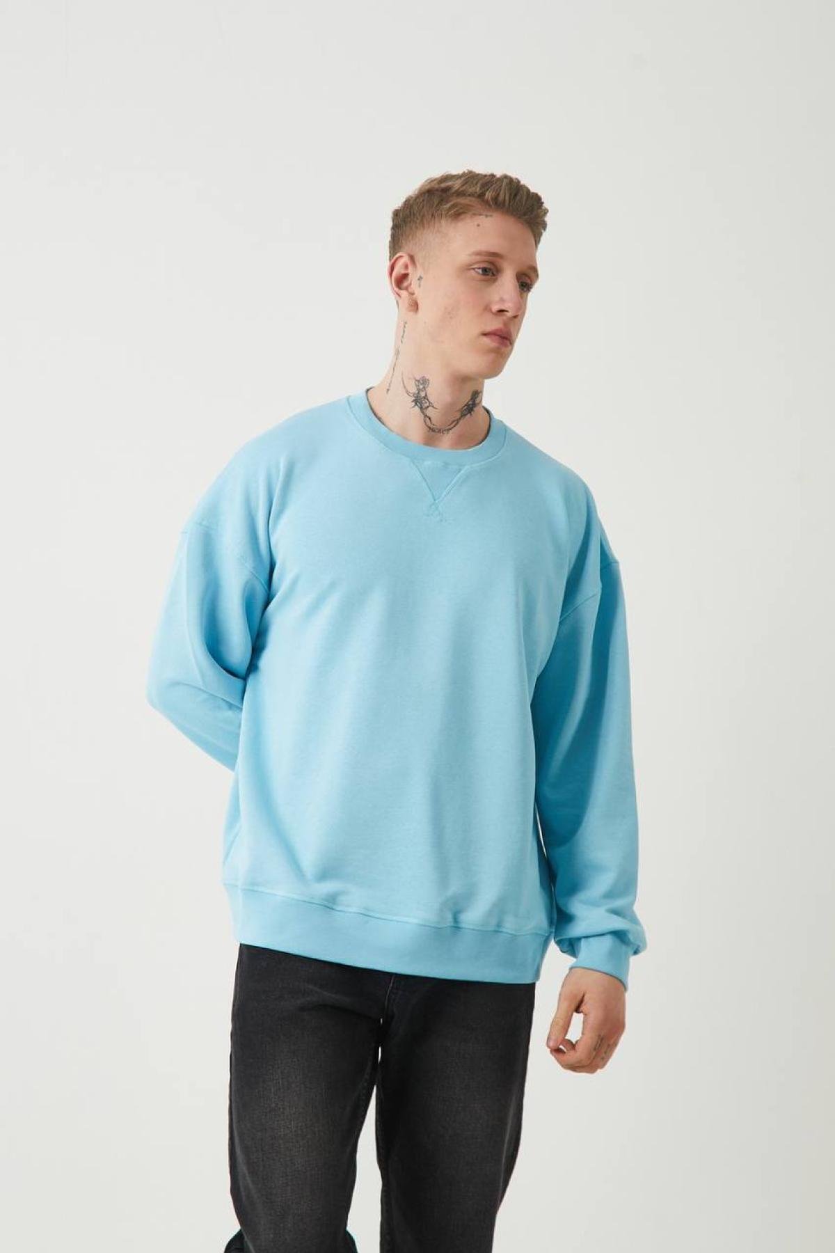 Wholesale Men Light Blue Sweatshirt 739178