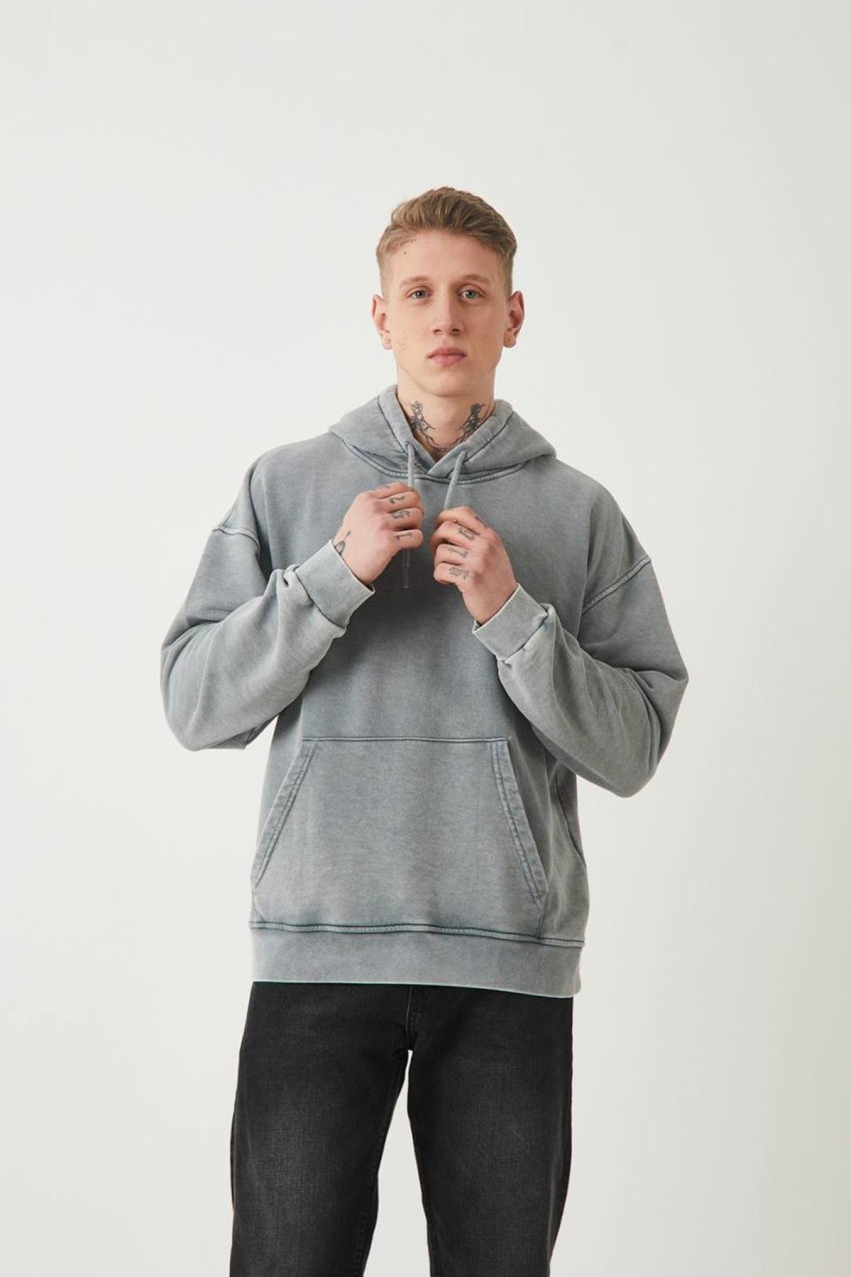 Wholesale Men Light Gray Hoodie with Kangaroo Pocket 739190
