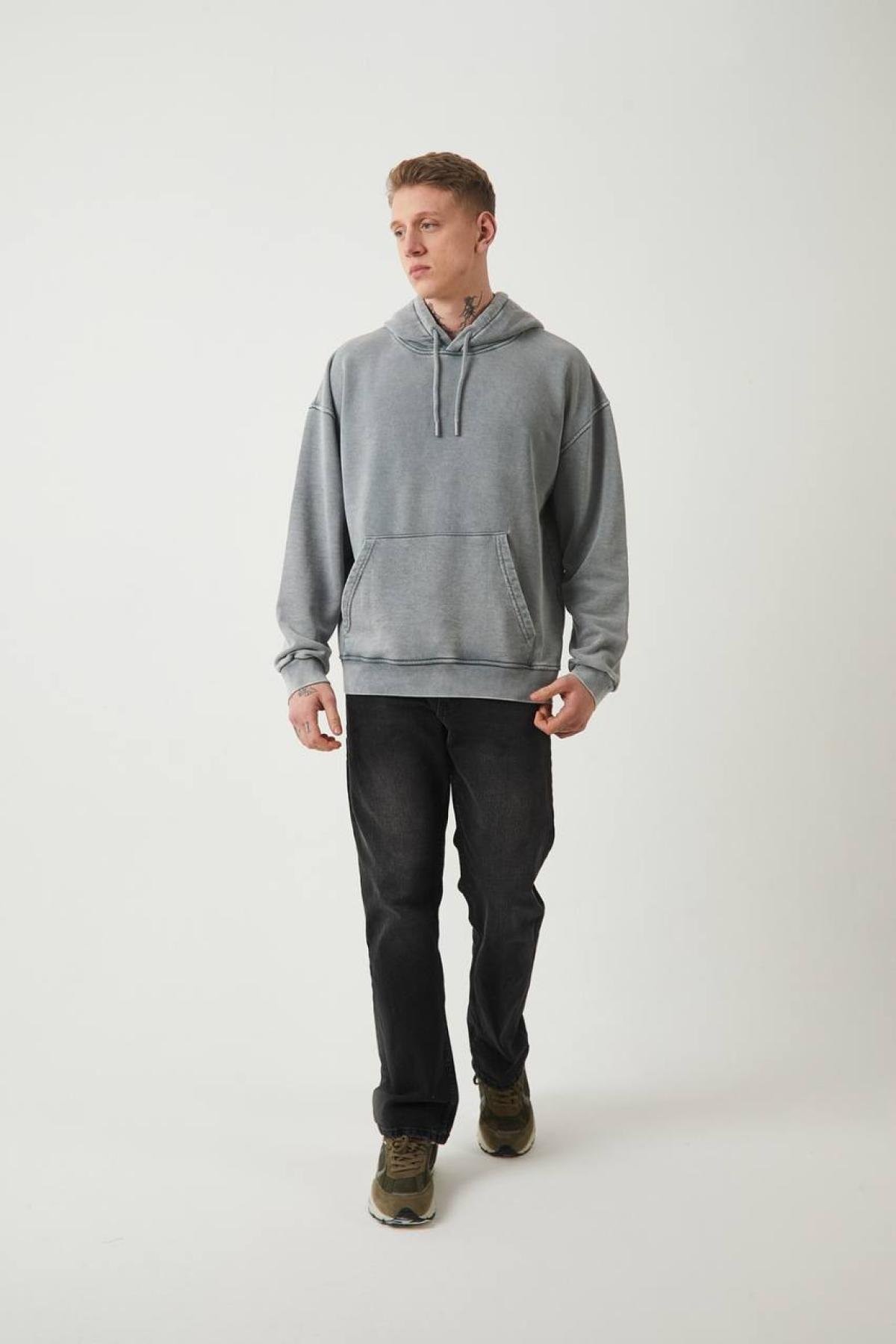 Wholesale Men Light Gray Hoodie with Kangaroo Pocket 739190