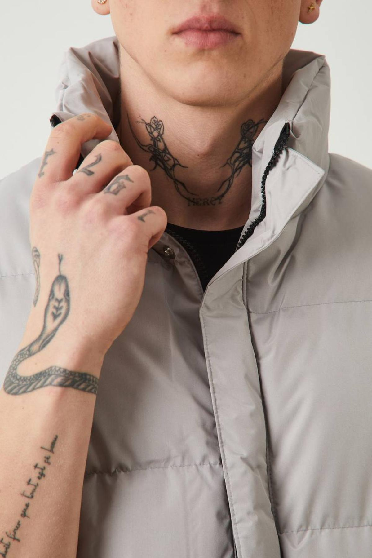 Wholesale Men Light Gray Puffer Vest 739188