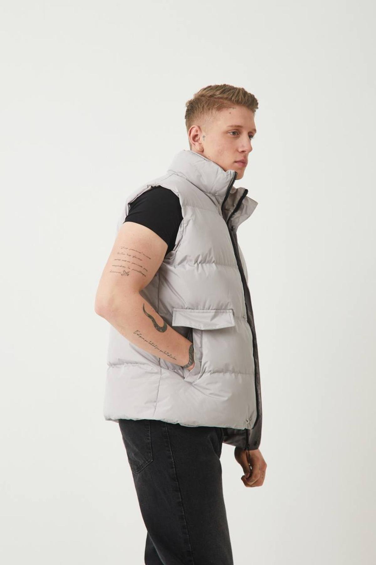 Wholesale Men Light Gray Puffer Vest 739188