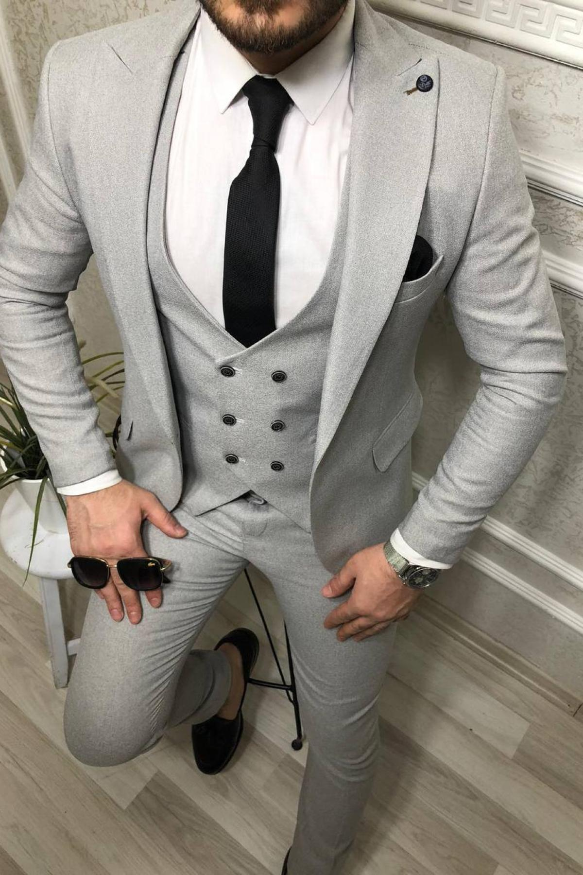 Wholesale Men Light Gray Three Piece Suits Blazer Vest and Trousers 708572