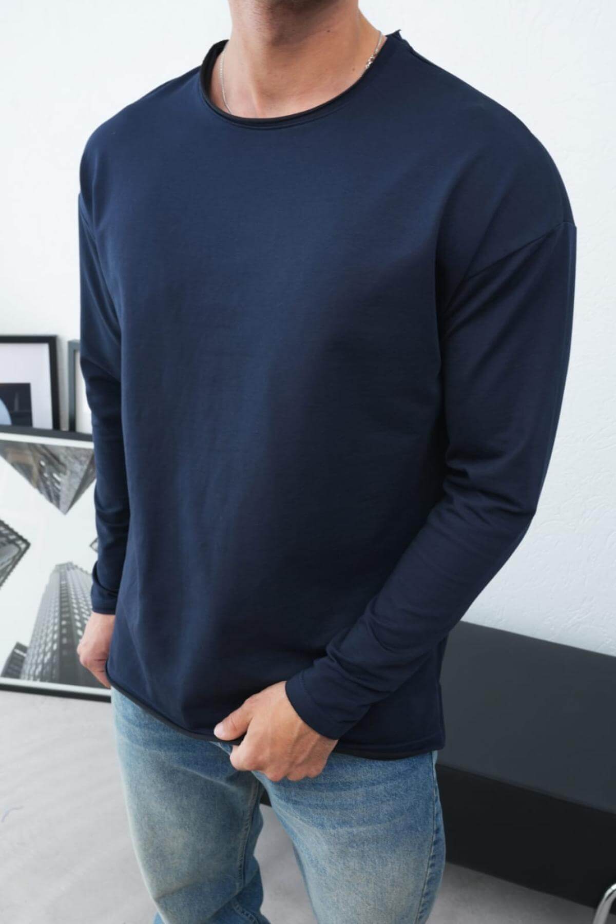 Wholesale Men Navy Crew-Neck Sweatshirt 738154
