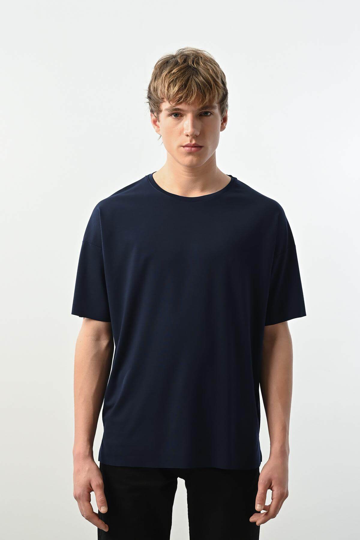 Wholesale Men Navy T-shirt 721633