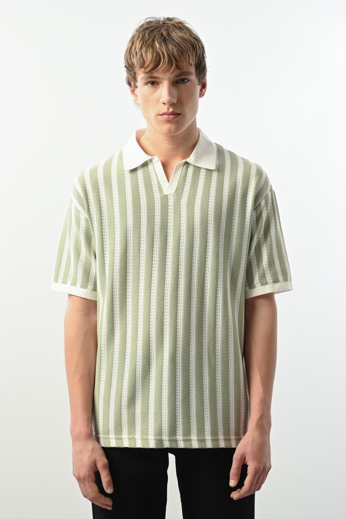 Wholesale Men Pastel Green T-shirt 721638