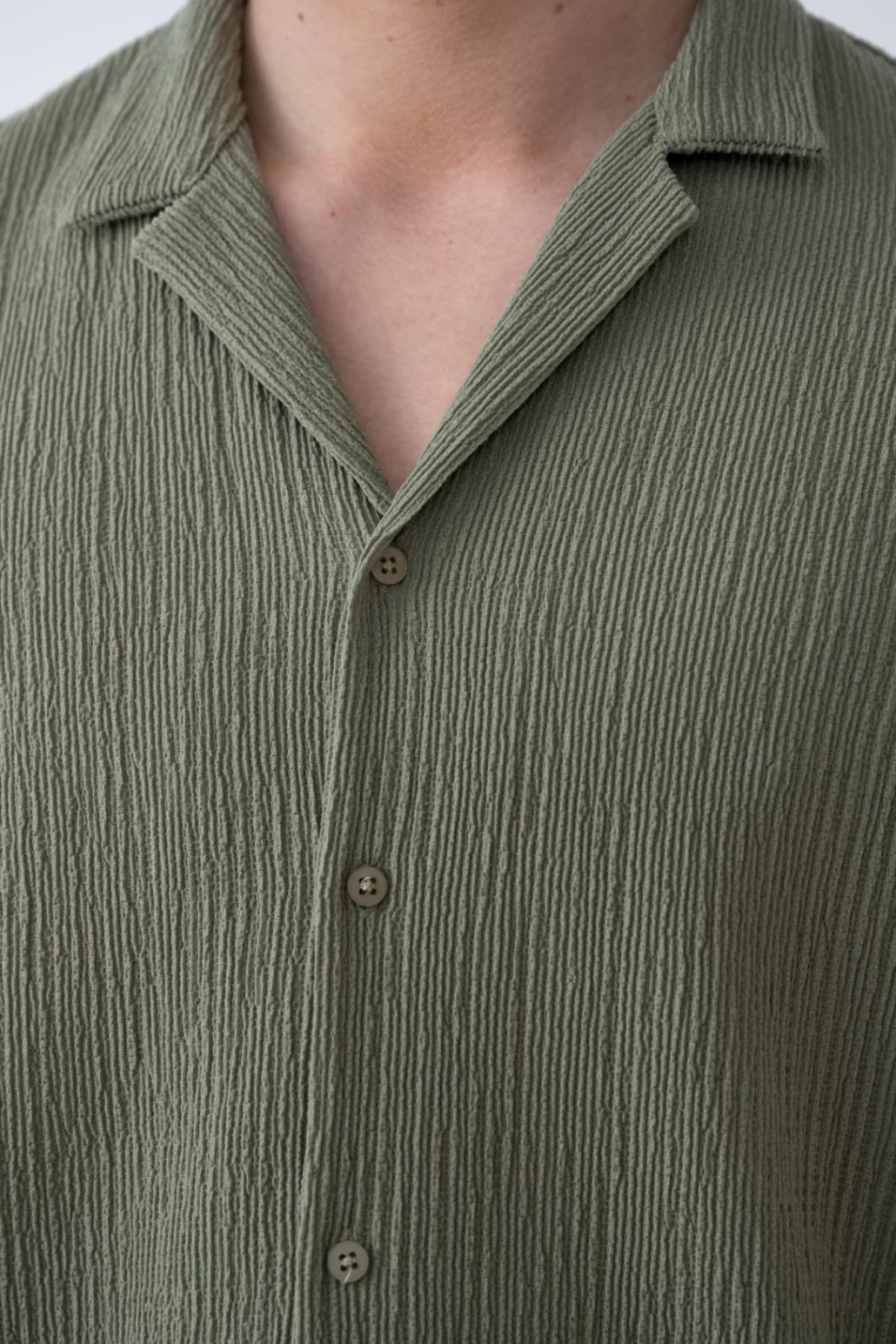 Wholesale Men Pastel Mint Long-Sleeve Shirt 739118