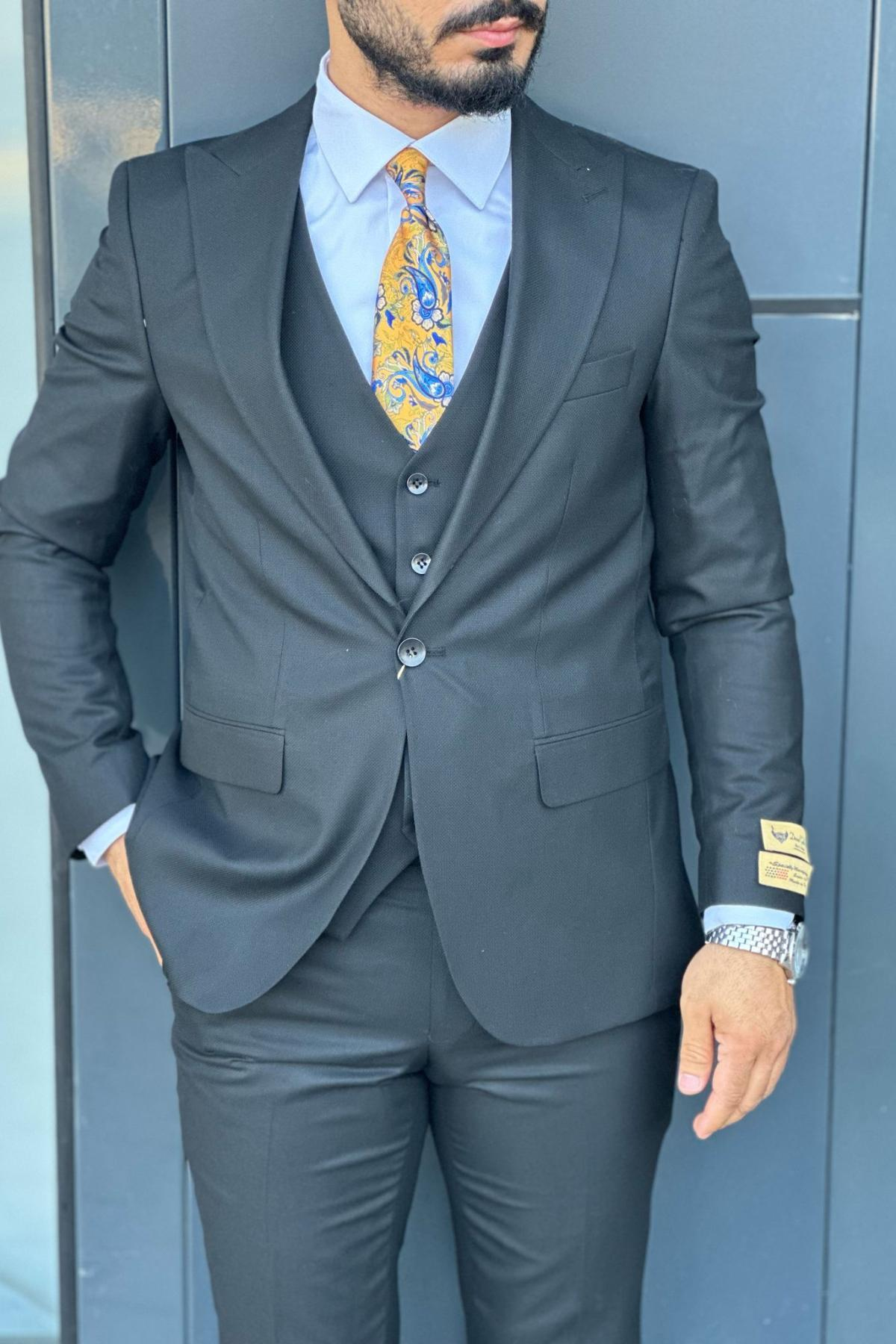 Wholesale Men Plus Size Black Three-Piece Suit 738947