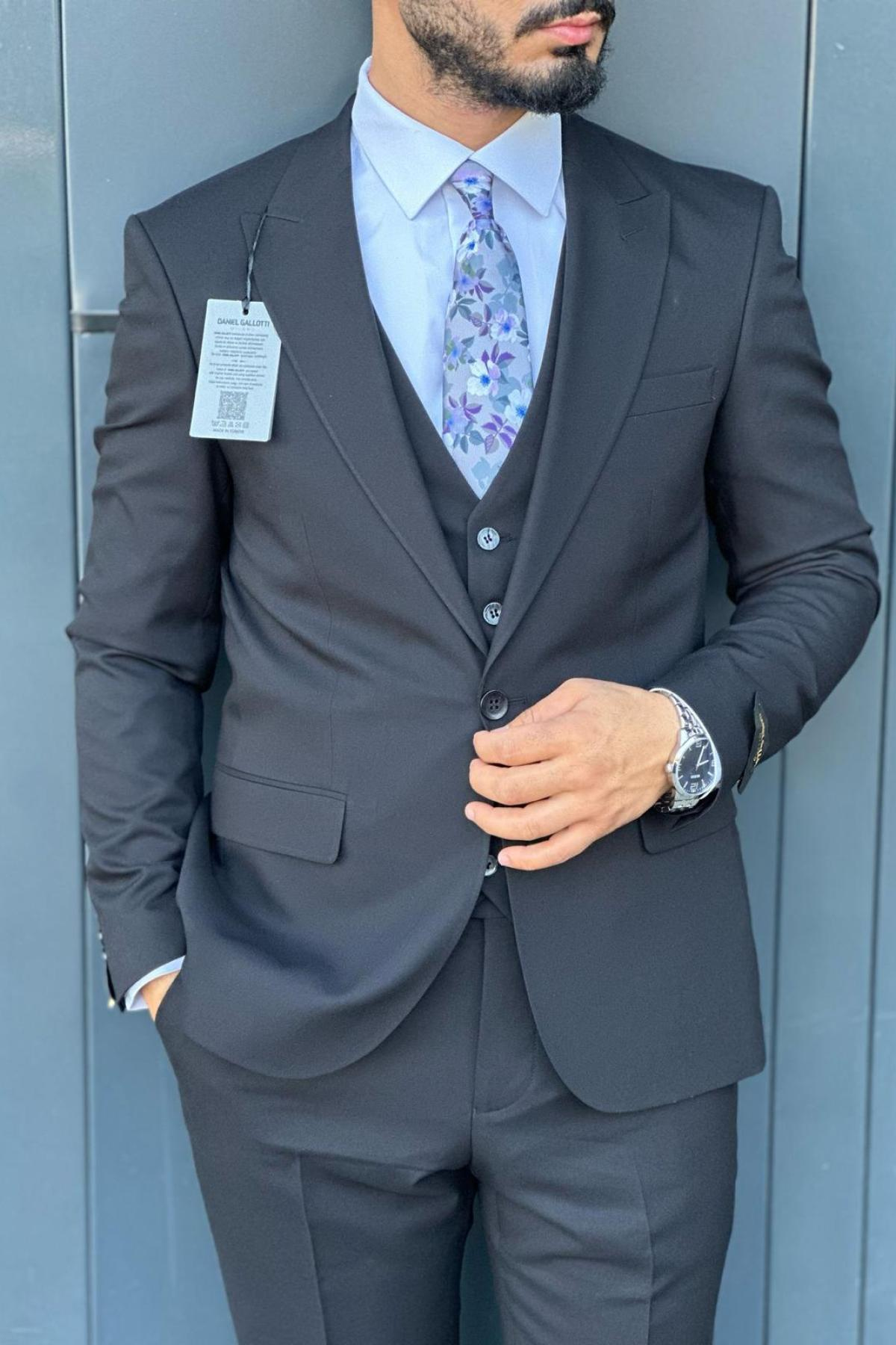 Wholesale Men Plus Size Black Three-Piece Suit 739024