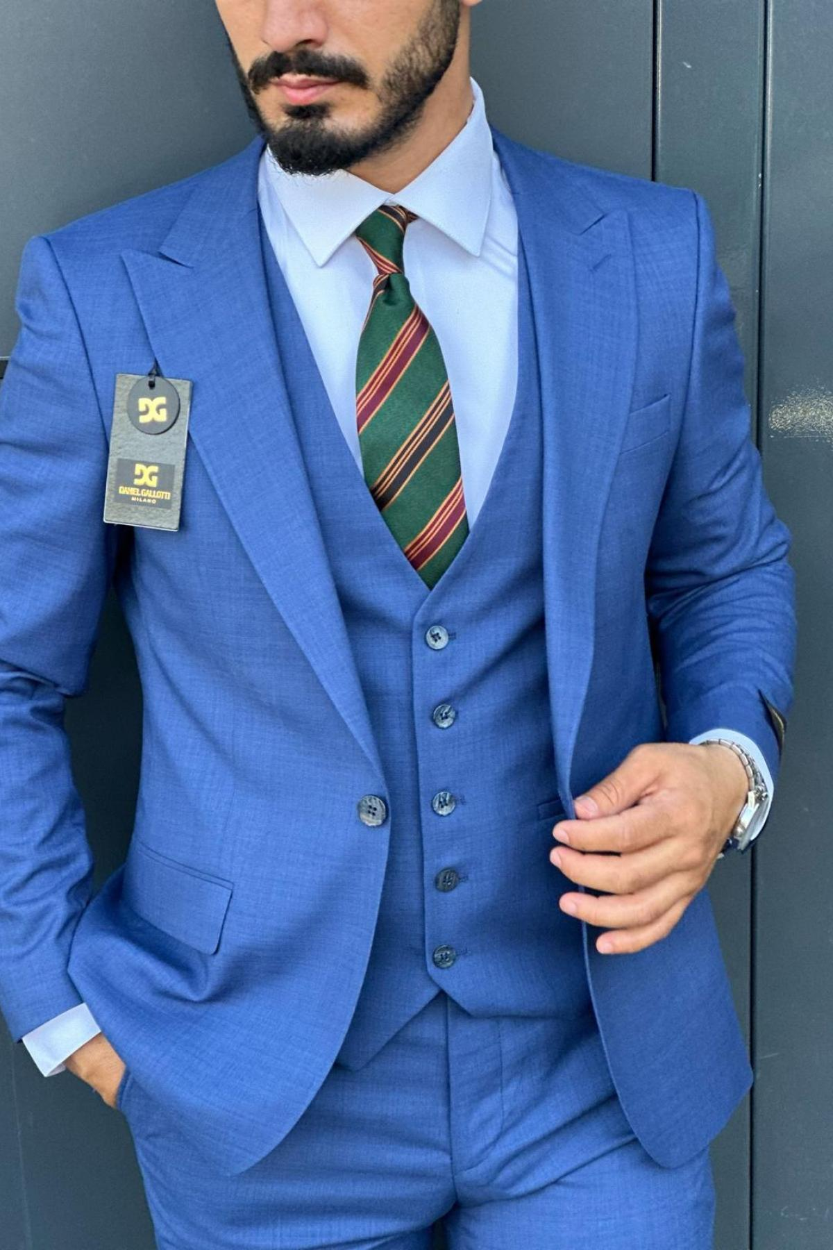 Wholesale Men Plus Size Blue Three-Piece Suit 739020
