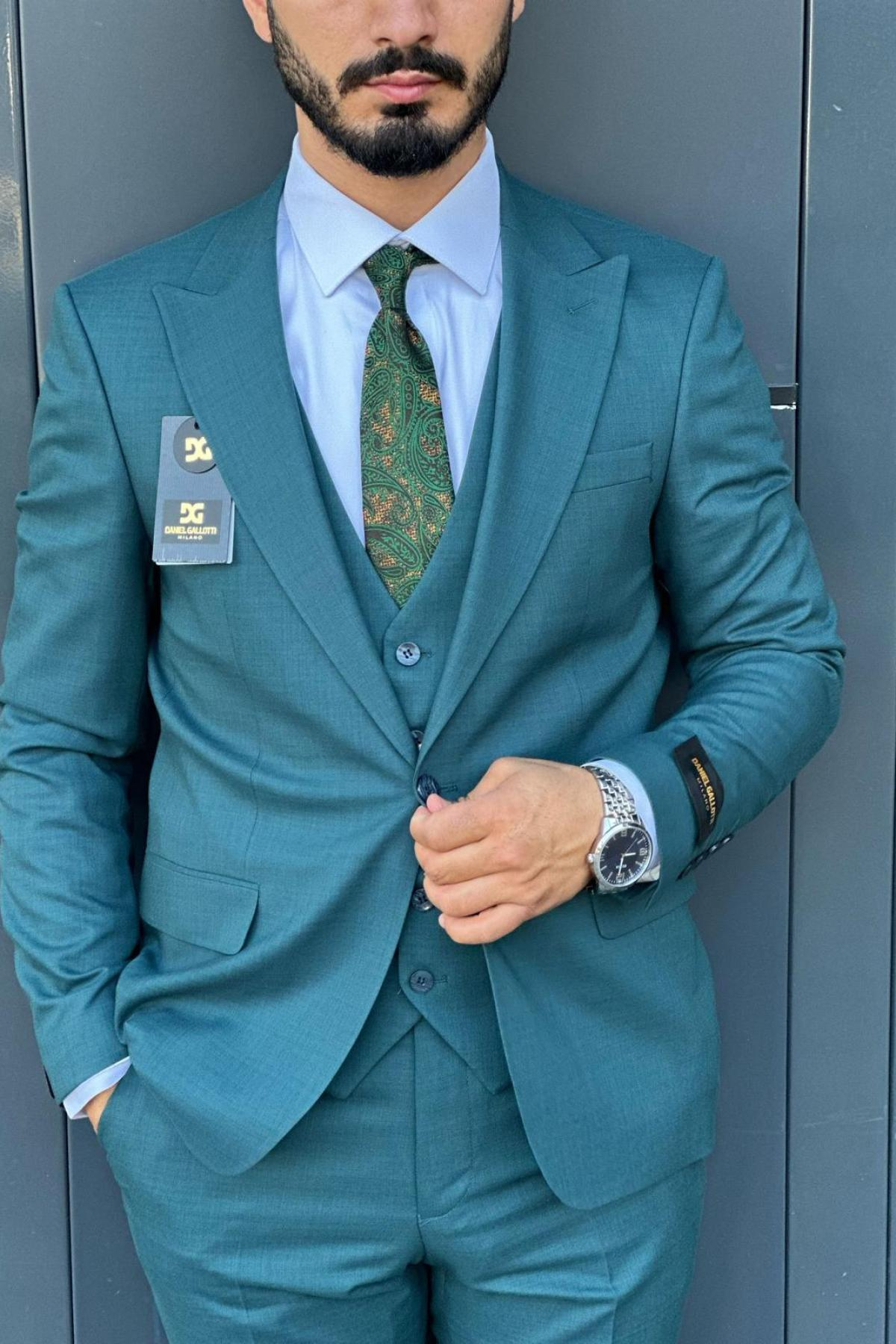 Wholesale Men Plus Size Turquoise Three-Piece Suit 739010