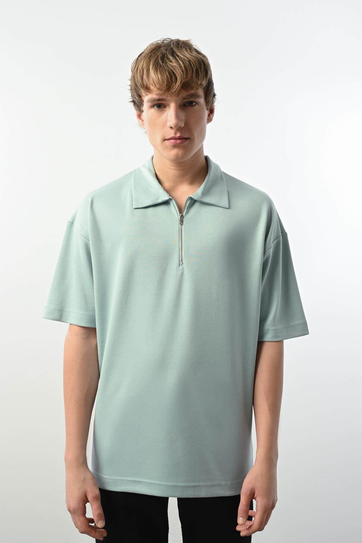 Wholesale Men Turquoise T-shirt 721687