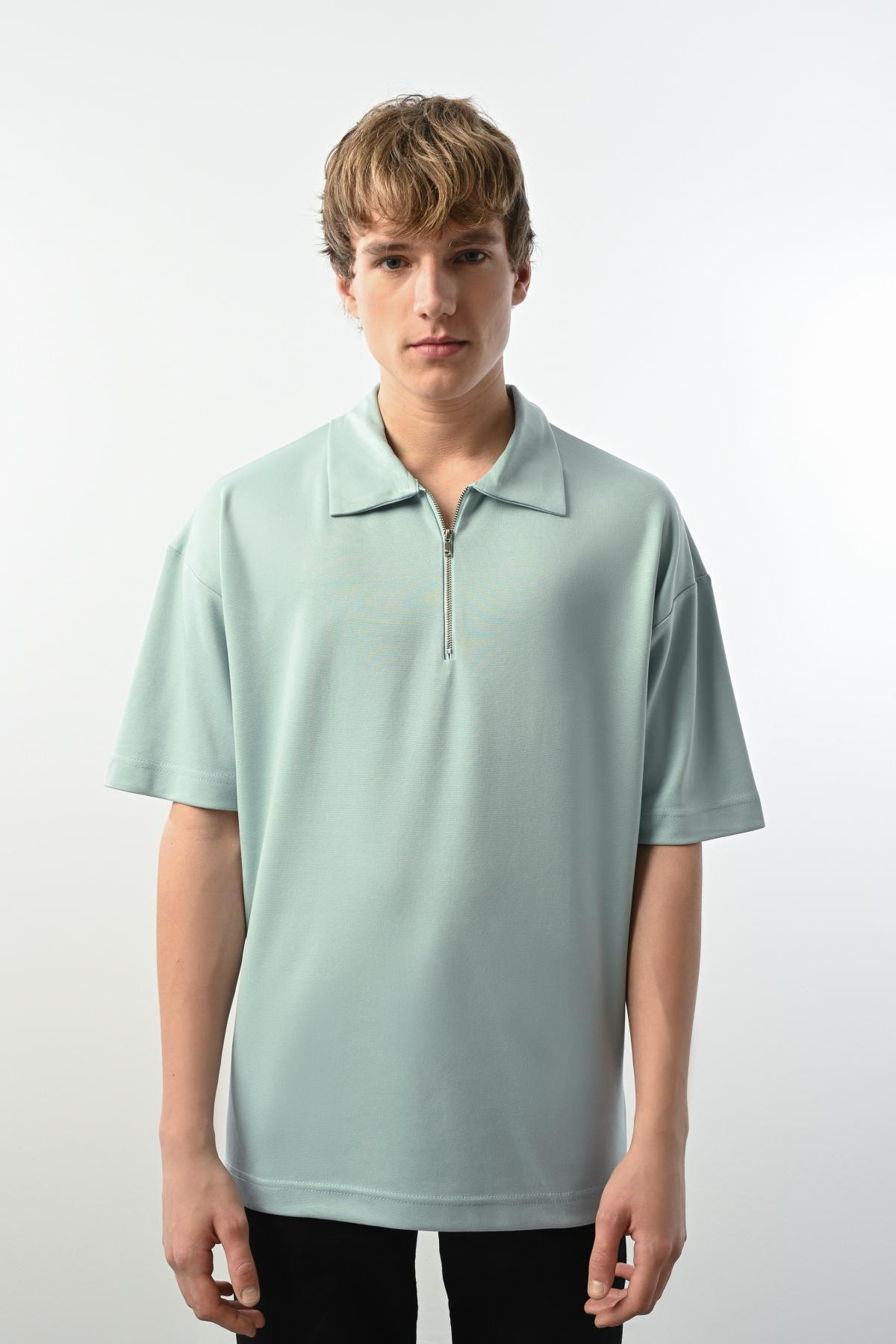 Wholesale Men Turquoise T-shirt 721687
