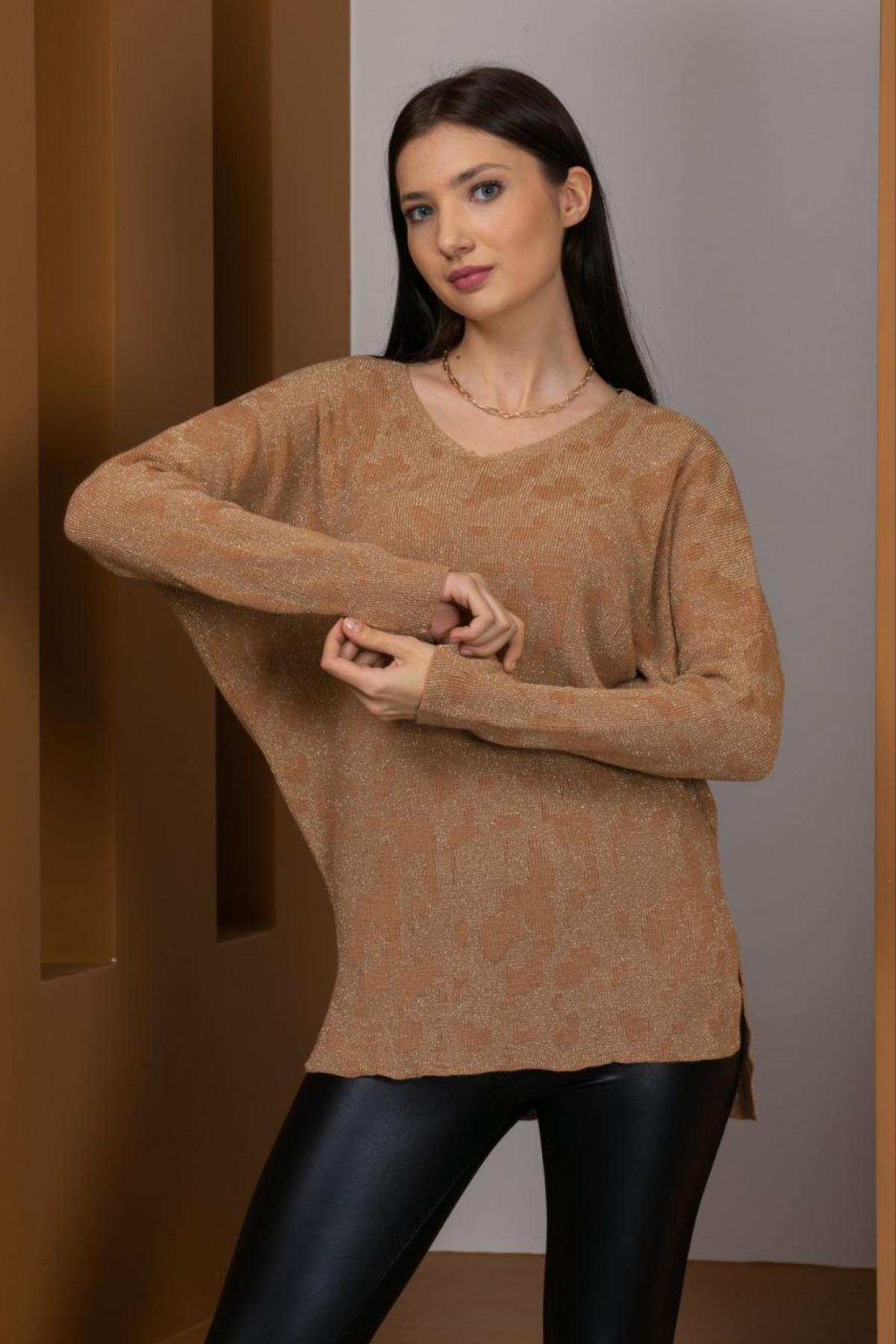 Wholesale Women Beige Glitter V-Neck Sweaters 710942