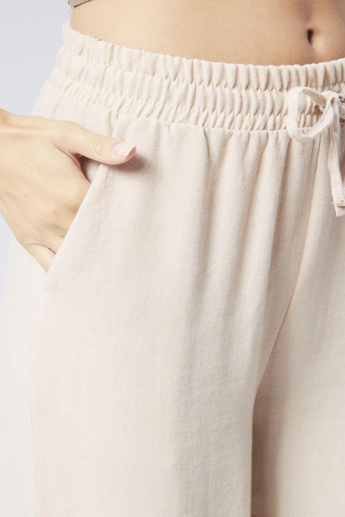 Wholesale Women Beige Linen Pants 722729