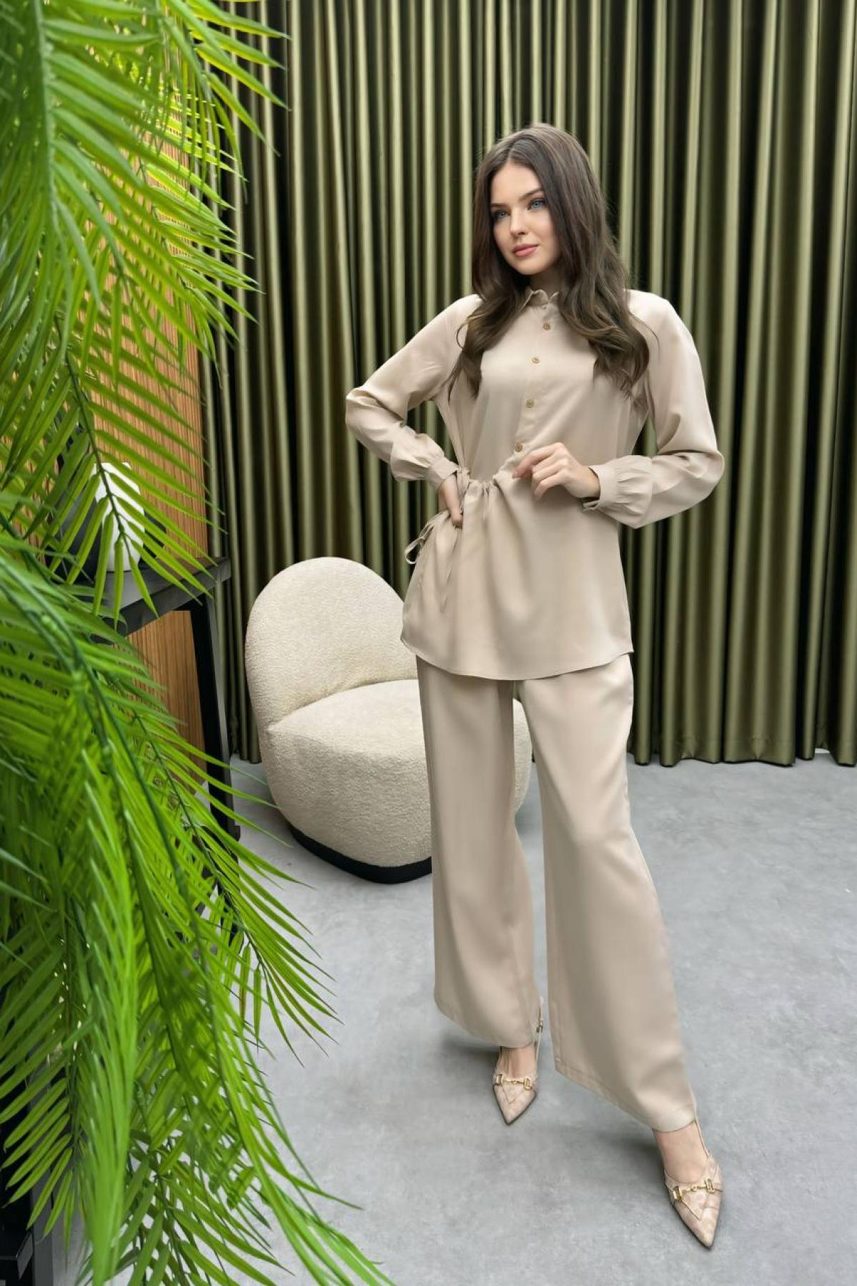 Wholesale Women Beige Shirt Trousers Two Sets 728706