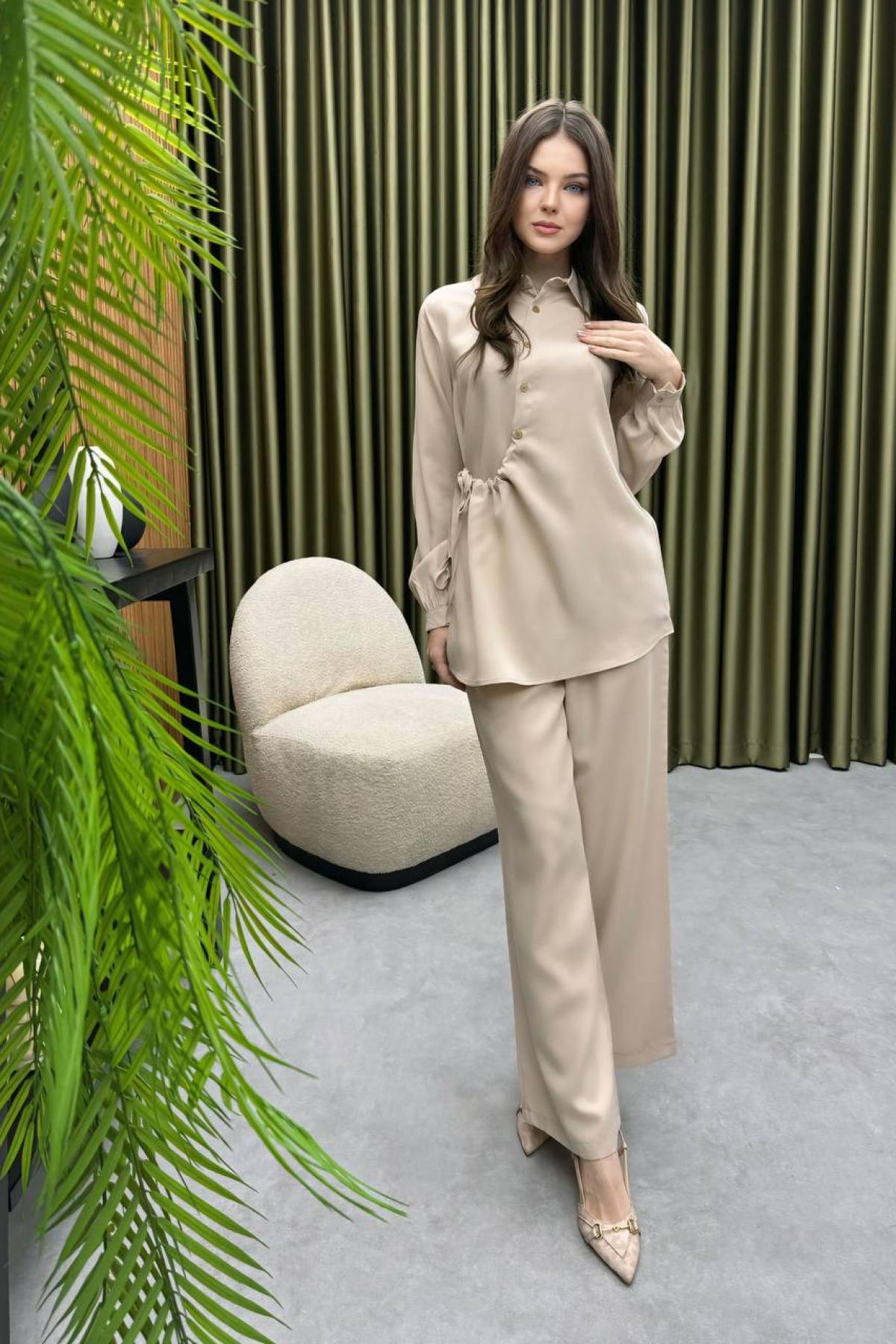 Wholesale Women Beige Shirt Trousers Two Sets 728706
